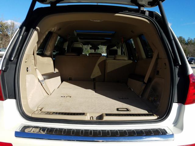 Photo 8 VIN: 4JGDF7DE7FA528941 - MERCEDES-BENZ GL 550 