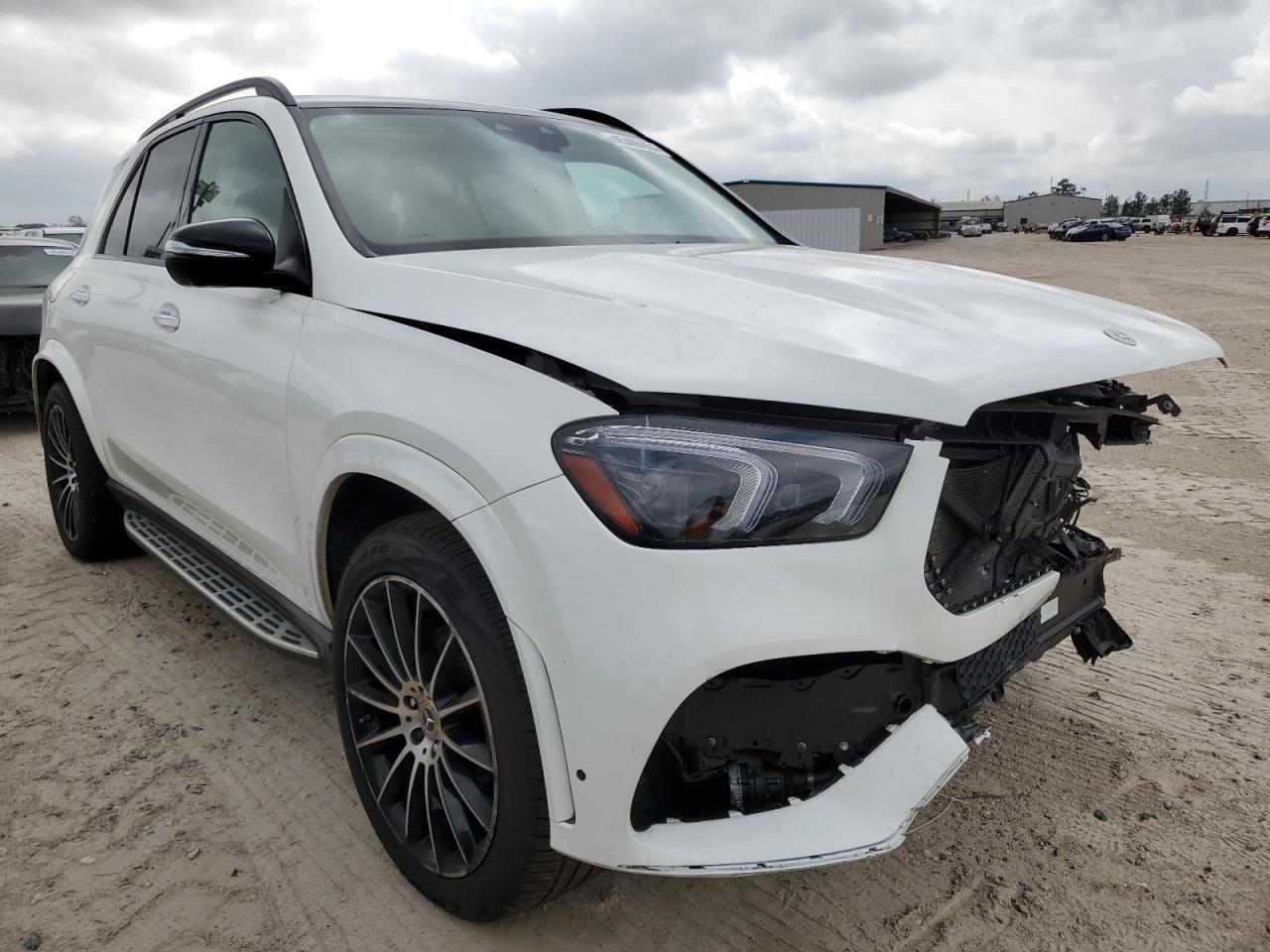 Photo 4 VIN: 4JGFB4JB1MA522630 - MERCEDES-BENZ GLE 