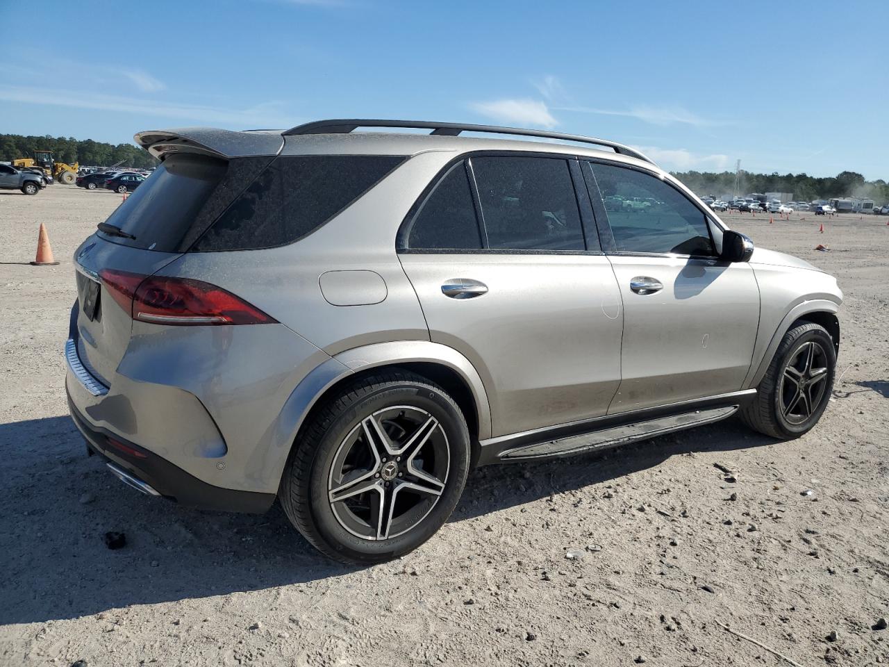 Photo 2 VIN: 4JGFB4JB2NA826518 - MERCEDES-BENZ GLE 