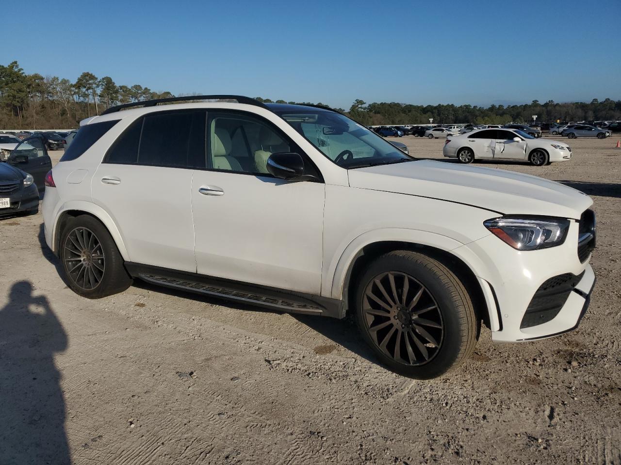 Photo 3 VIN: 4JGFB4JB4NA658560 - MERCEDES-BENZ GLE 