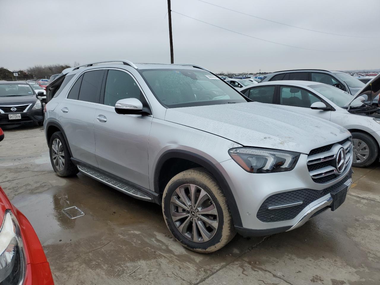 Photo 3 VIN: 4JGFB4JB8LA105911 - MERCEDES-BENZ GLE 