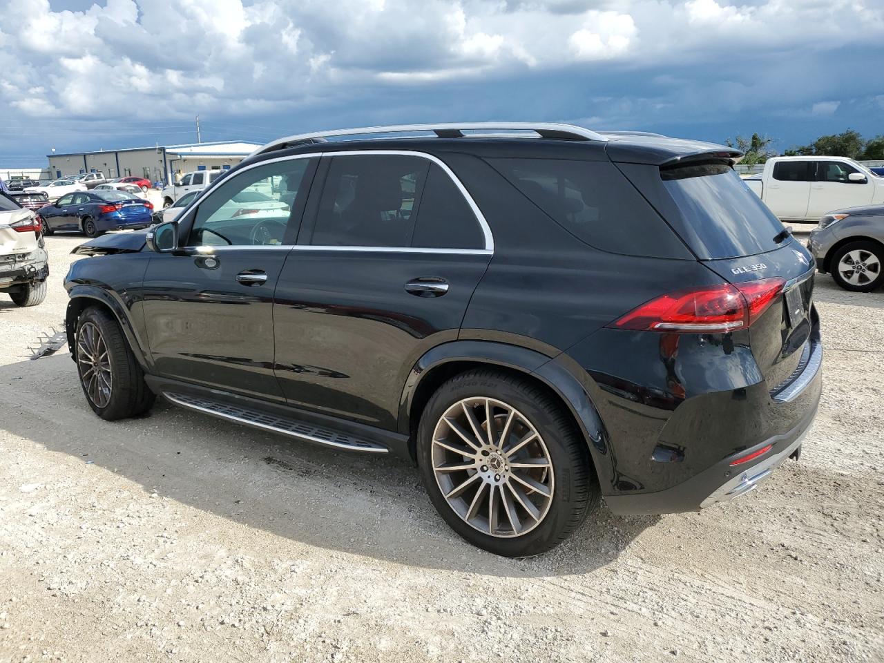 Photo 1 VIN: 4JGFB4KBXNA786932 - MERCEDES-BENZ GLE 