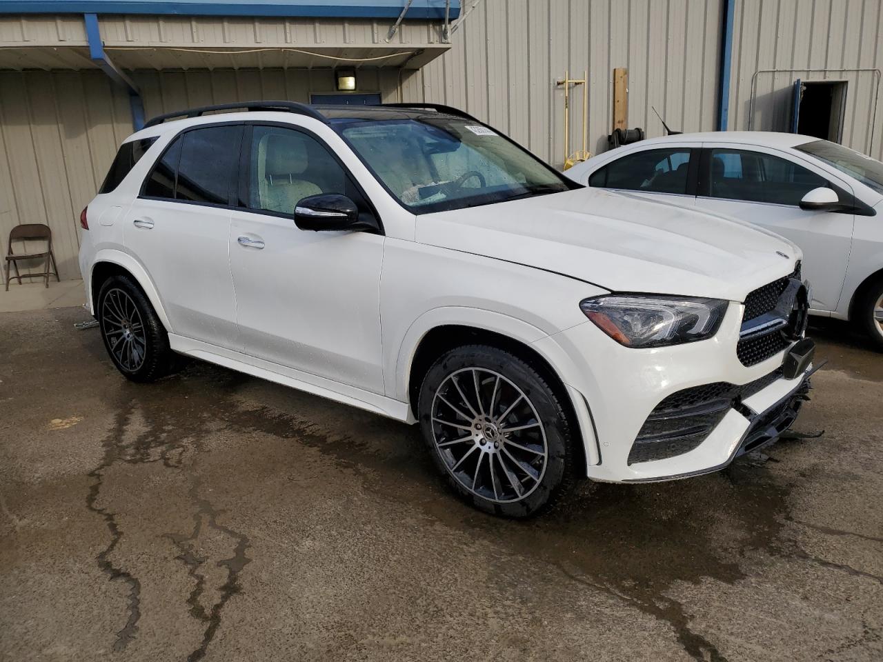 Photo 3 VIN: 4JGFB5KBXPA951984 - MERCEDES-BENZ GLE 