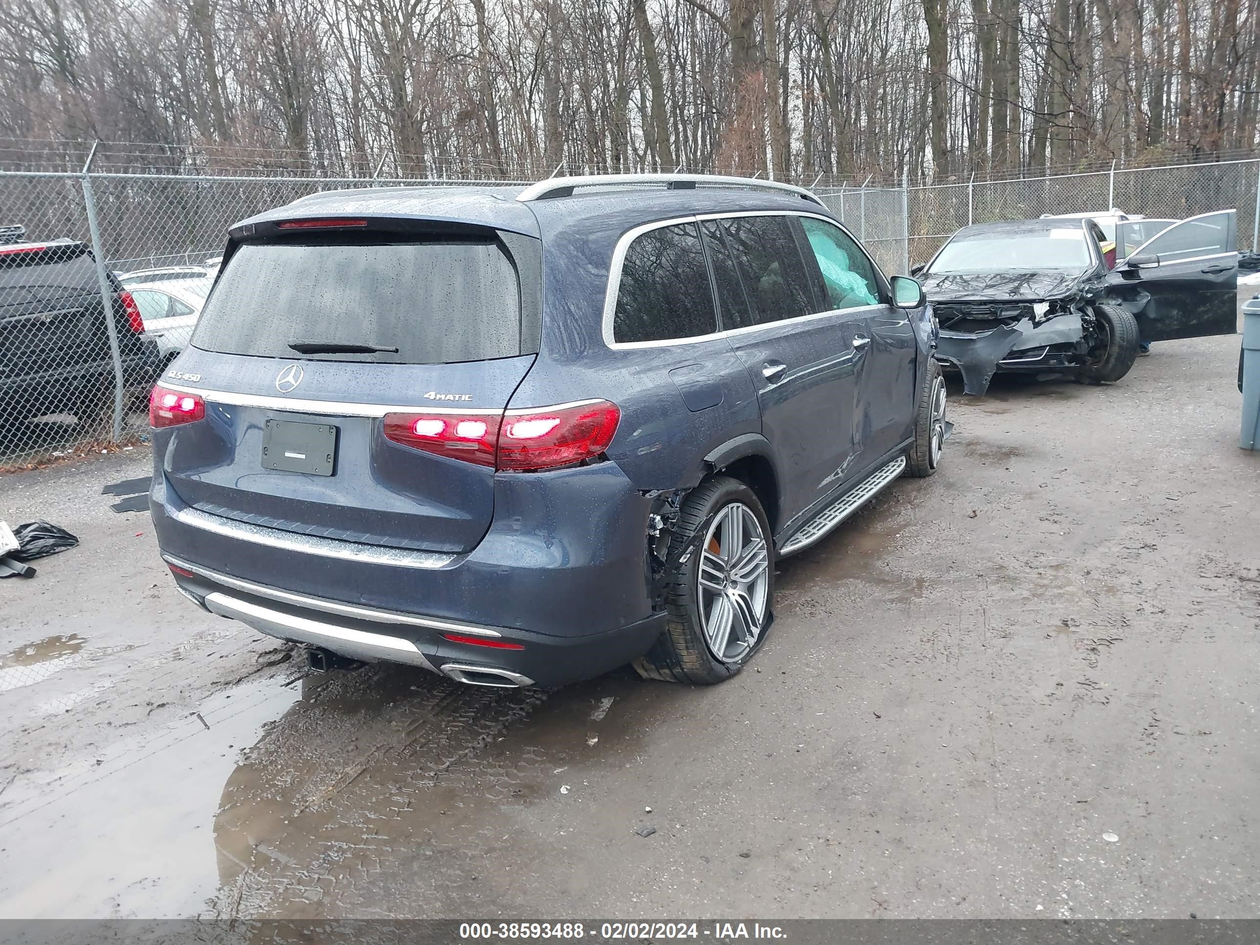 Photo 3 VIN: 4JGFF5KE0RB134163 - MERCEDES-BENZ GLS-KLASSE 