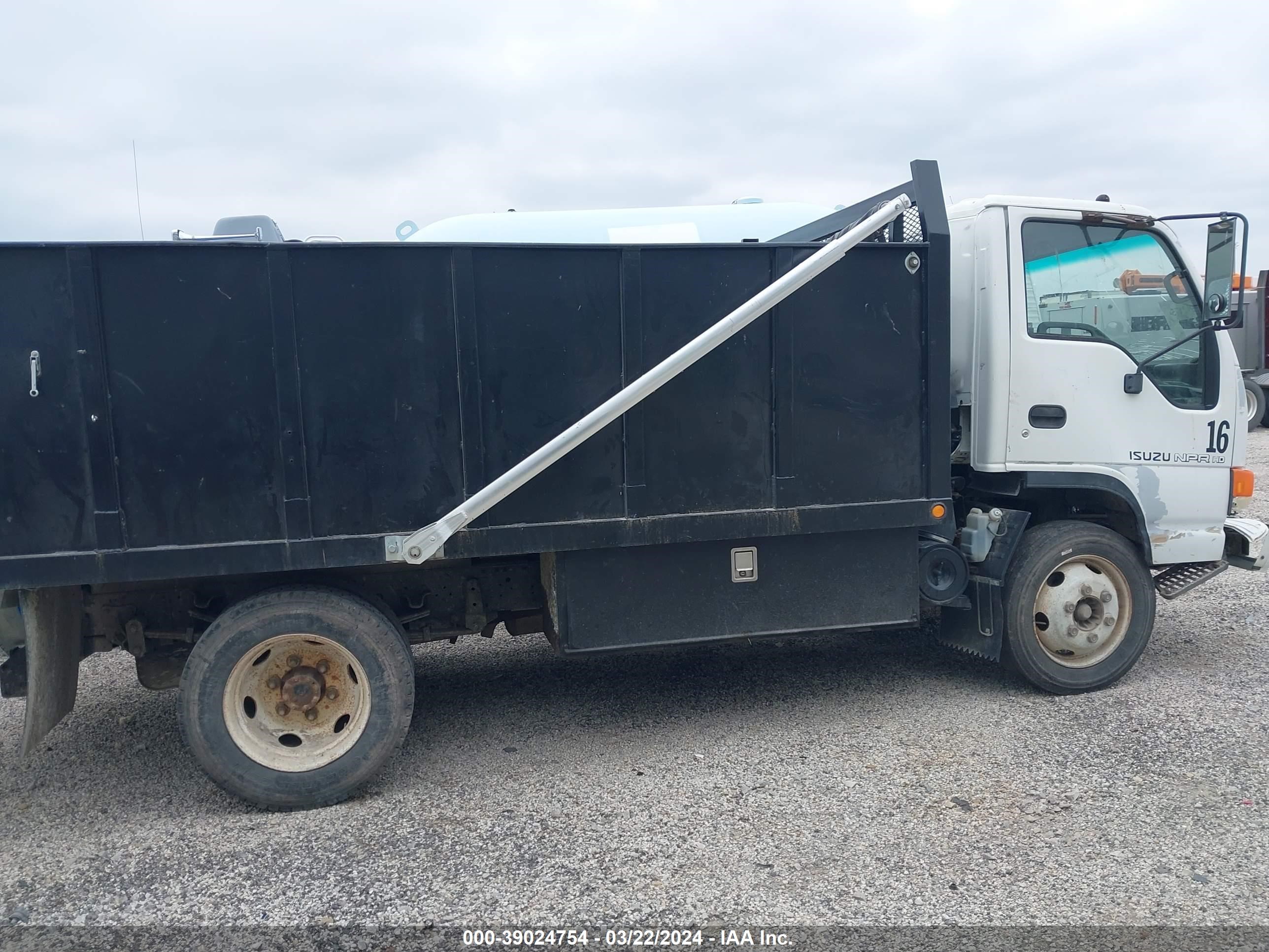 Photo 12 VIN: 4KLC4B1R81J800437 - ISUZU NPR 