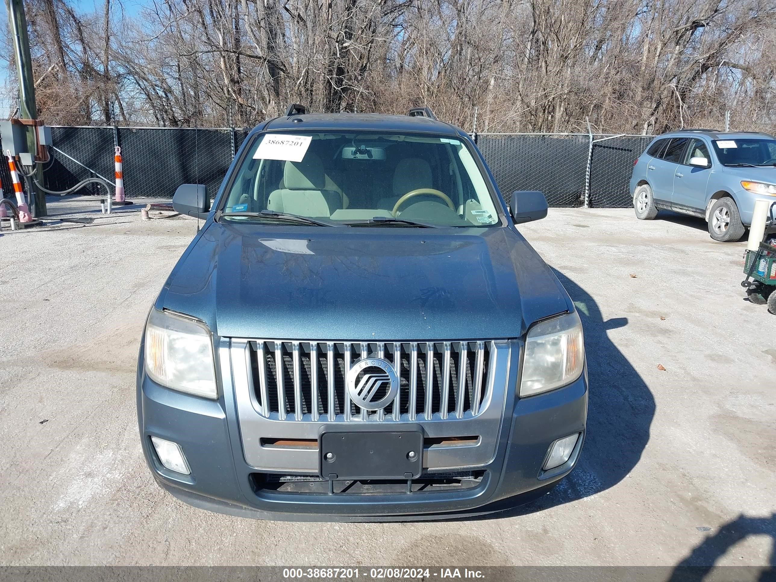 Photo 5 VIN: 4M2CN8B71AKJ13219 - MERCURY MARINER 