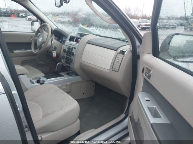 Photo 4 VIN: 4M2CN8BG2AKJ27341 - MERCURY MARINER 