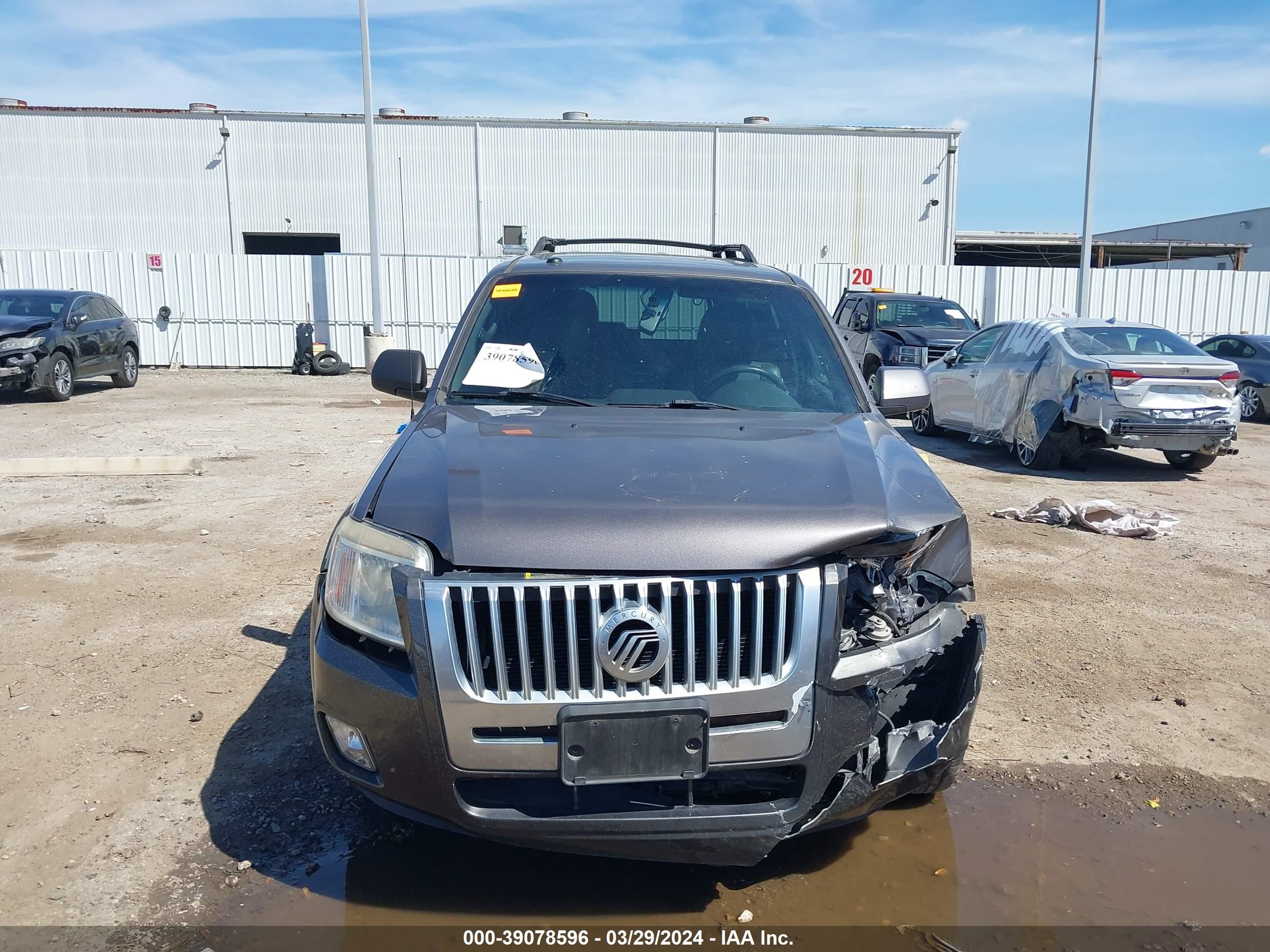 Photo 11 VIN: 4M2CN8HG7AKJ09277 - MERCURY MARINER 