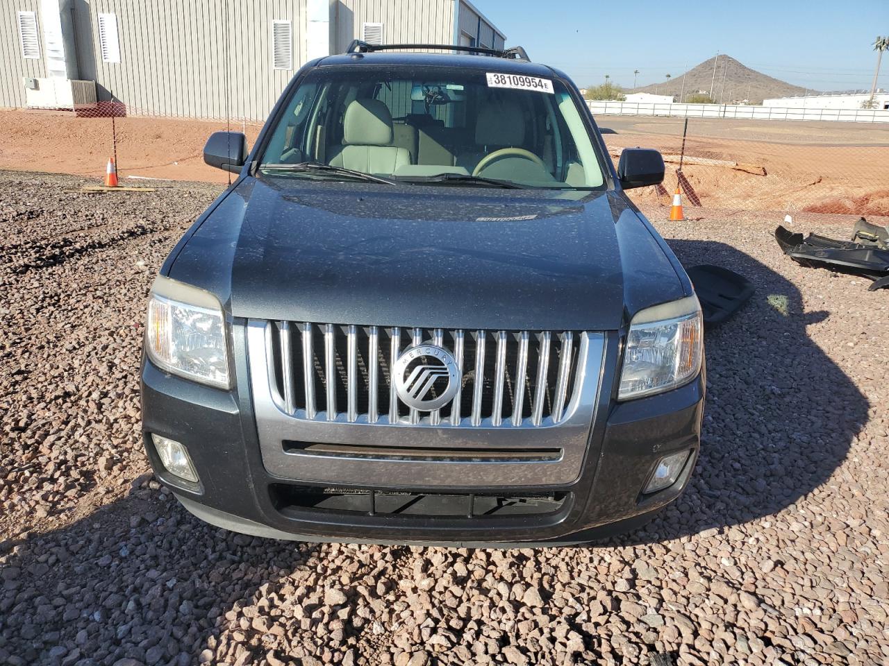 Photo 4 VIN: 4M2CN8HG8AKJ08168 - MERCURY MARINER 