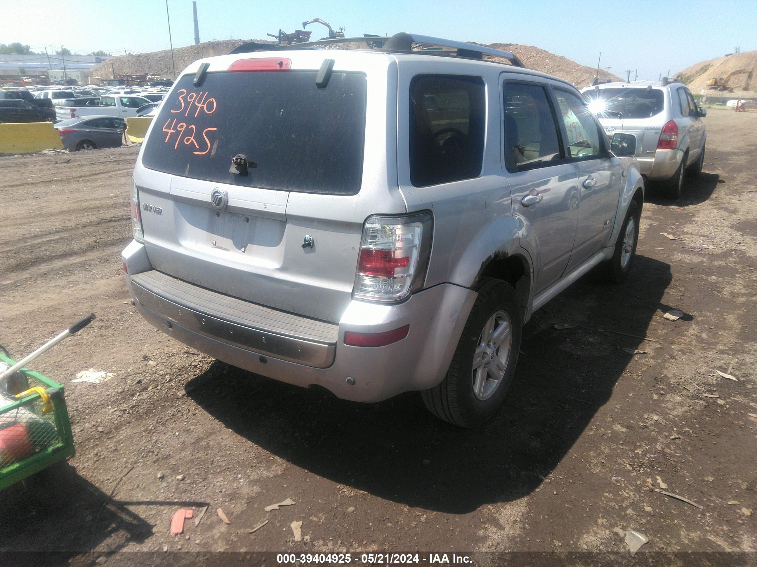 Photo 3 VIN: 4M2CU39HX8KJ15145 - MERCURY MARINER 