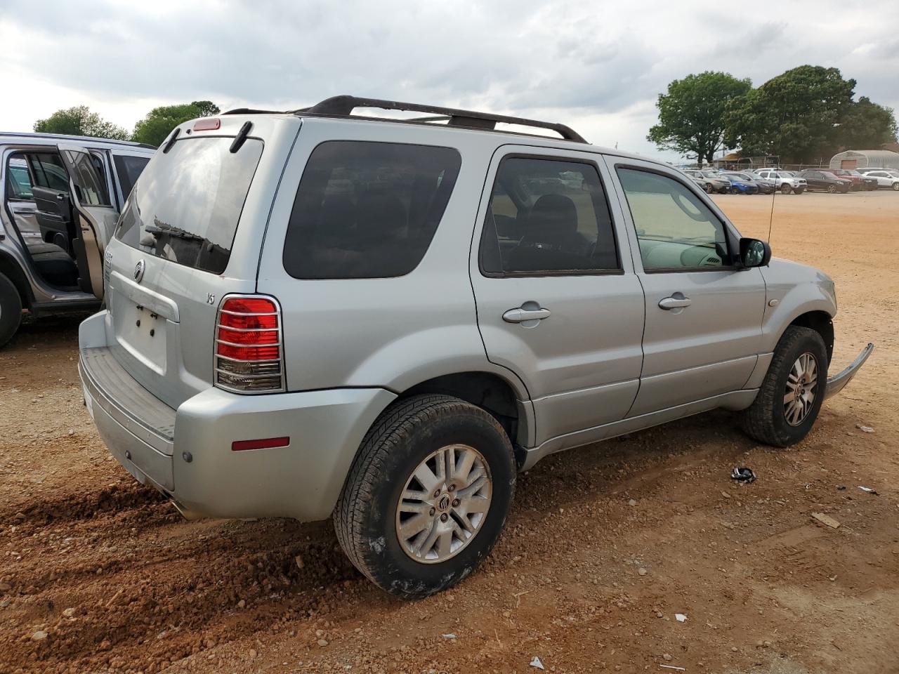 Photo 2 VIN: 4M2CU56186KJ18416 - MERCURY MARINER 