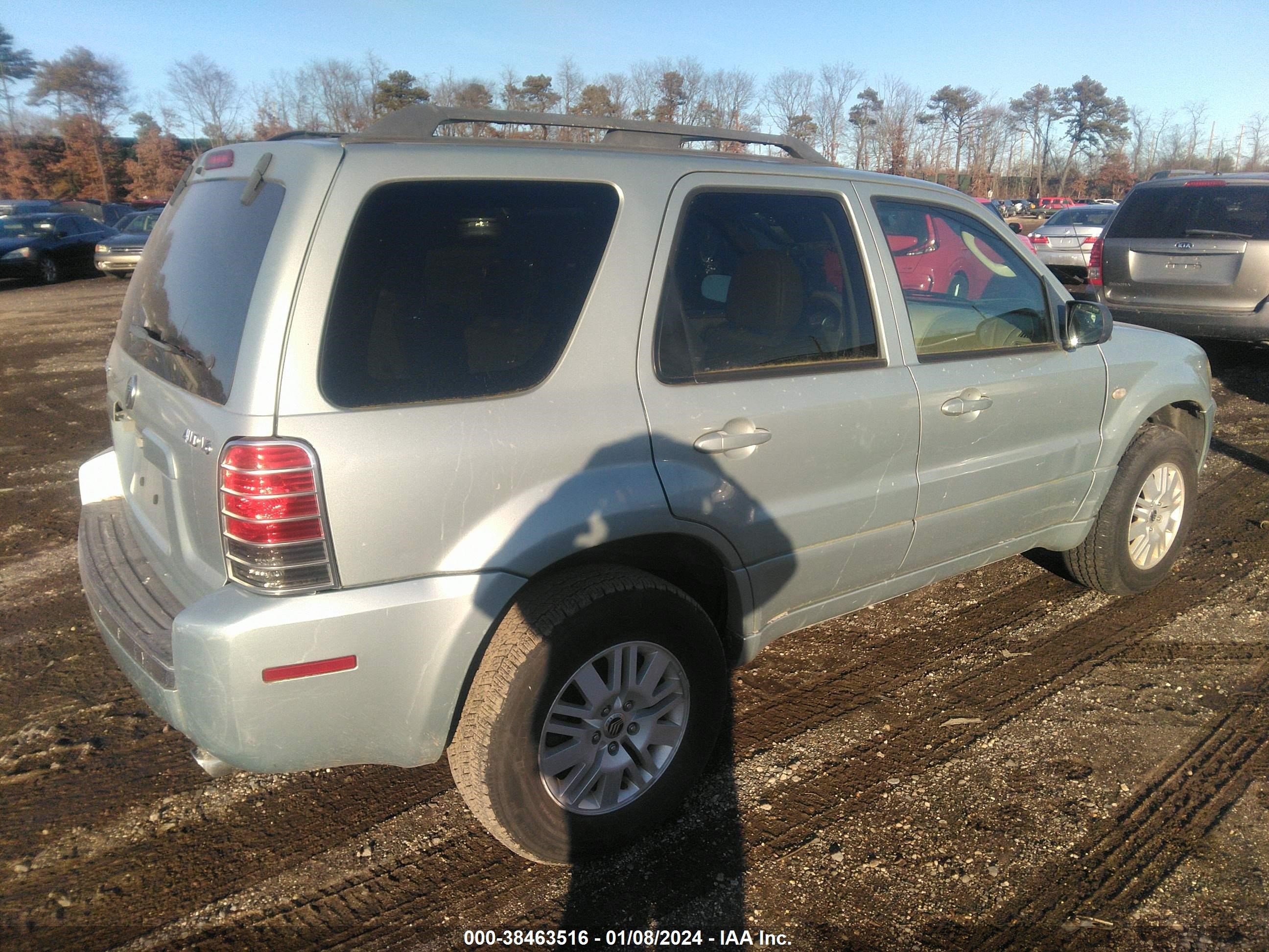 Photo 3 VIN: 4M2CU571X5DJ32836 - MERCURY MARINER 