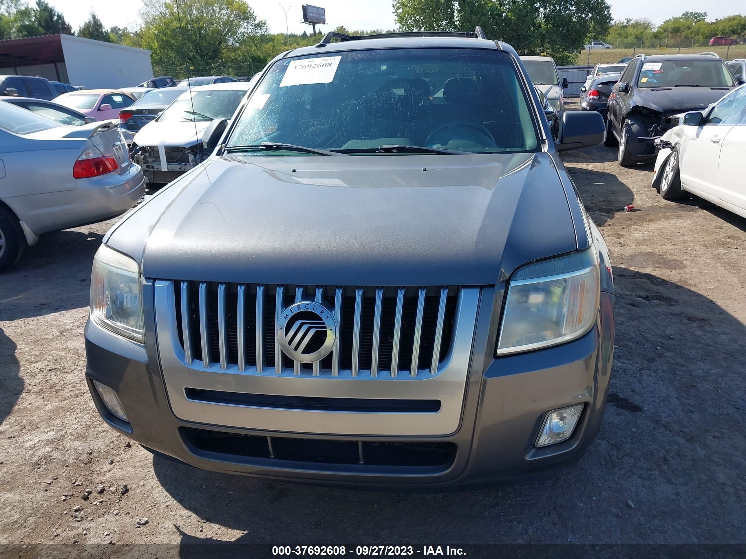 Photo 11 VIN: 4M2CU817X9KJ13669 - MERCURY MARINER 