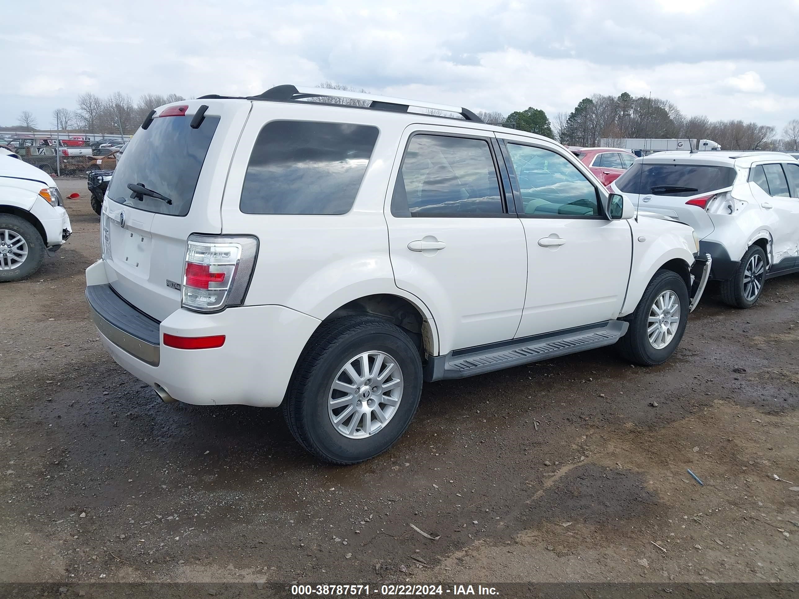 Photo 3 VIN: 4M2CU87729KJ06965 - MERCURY MARINER 