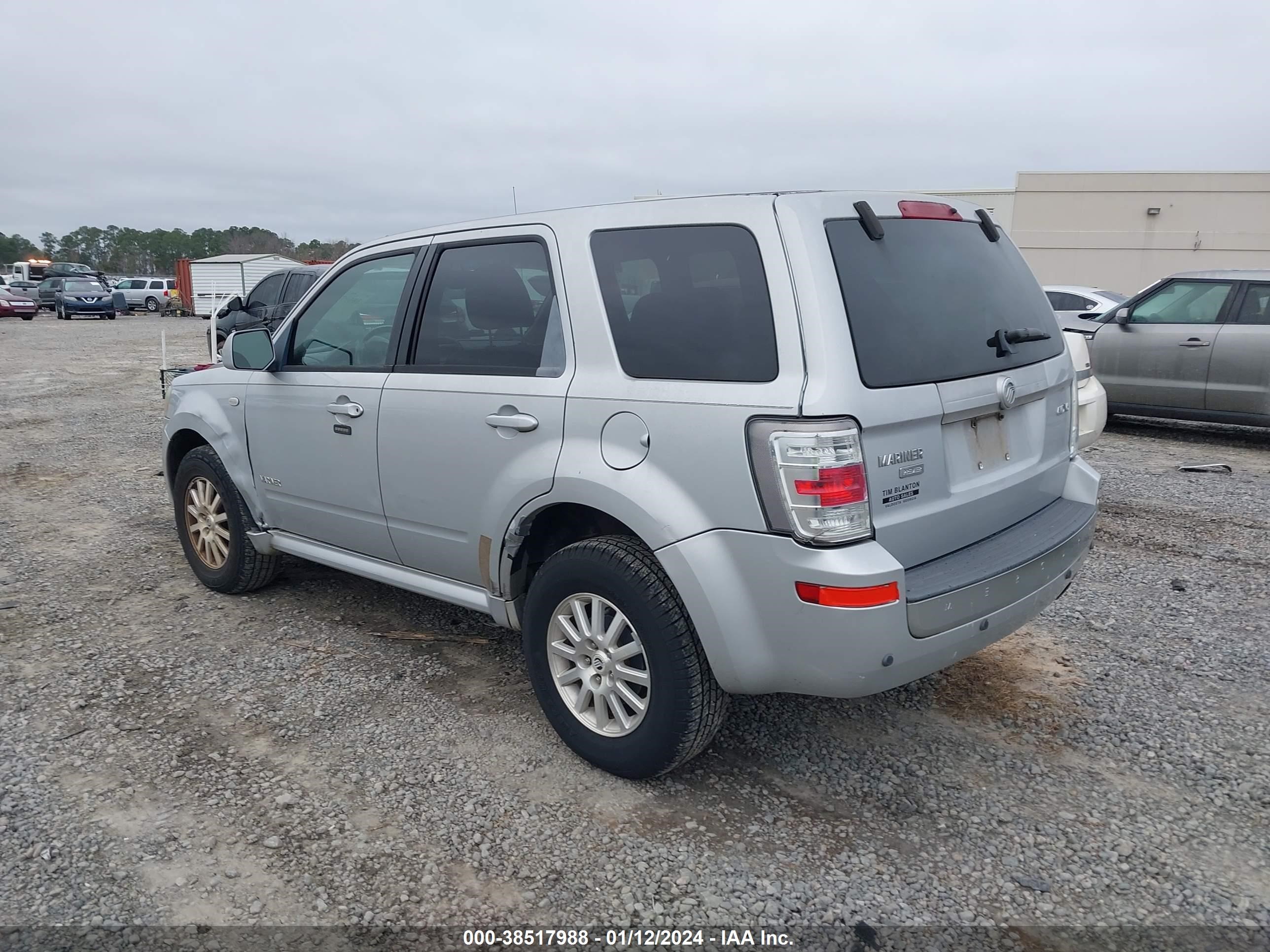 Photo 2 VIN: 4M2CU97118KJ53369 - MERCURY MARINER 