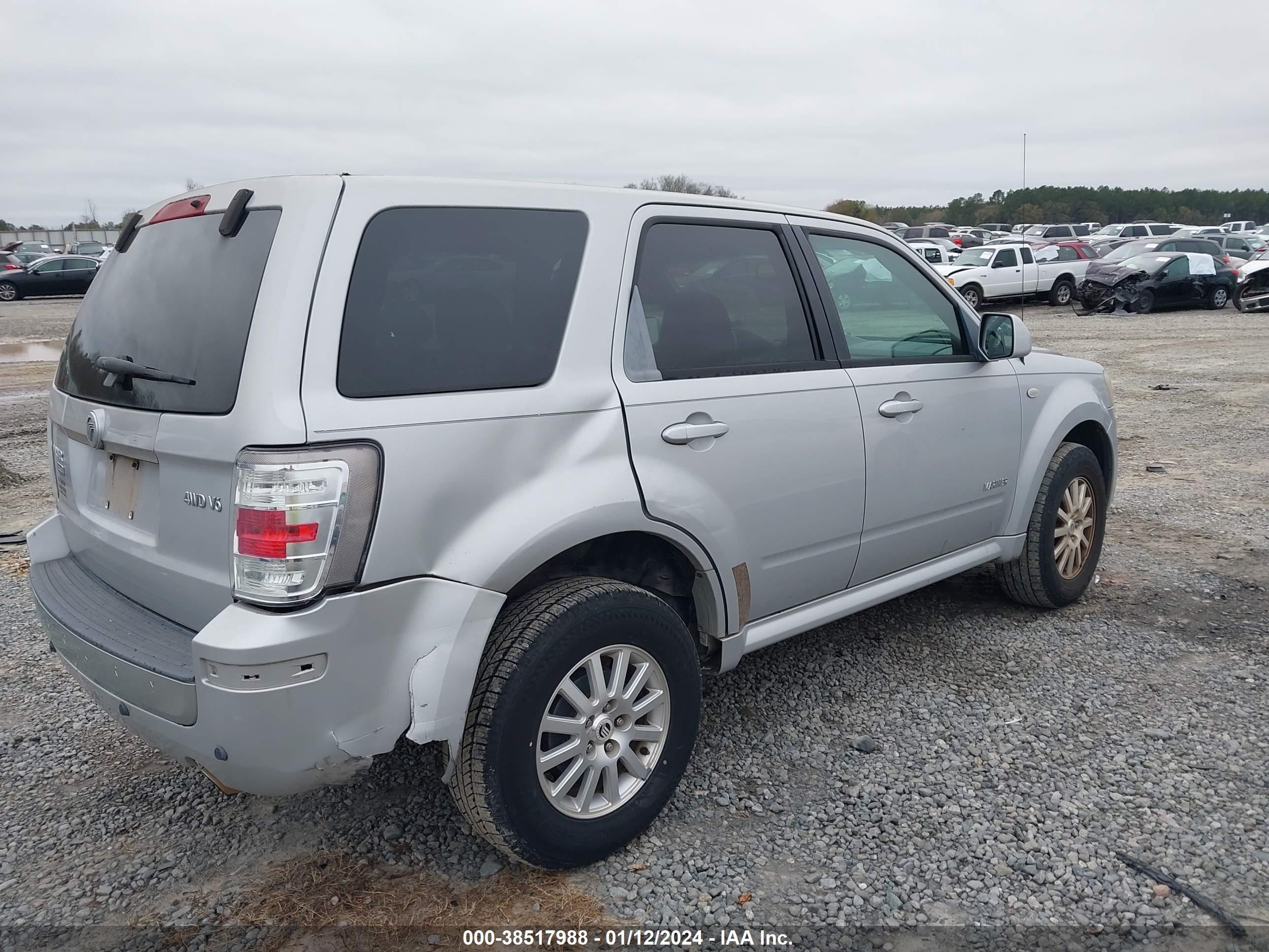 Photo 3 VIN: 4M2CU97118KJ53369 - MERCURY MARINER 