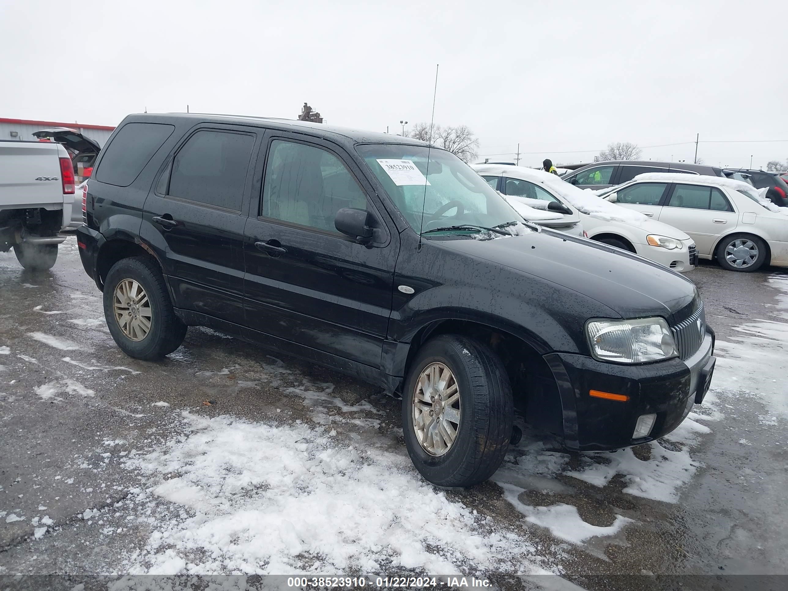 Photo 5 VIN: 4M2CU97127KJ20444 - MERCURY MARINER 