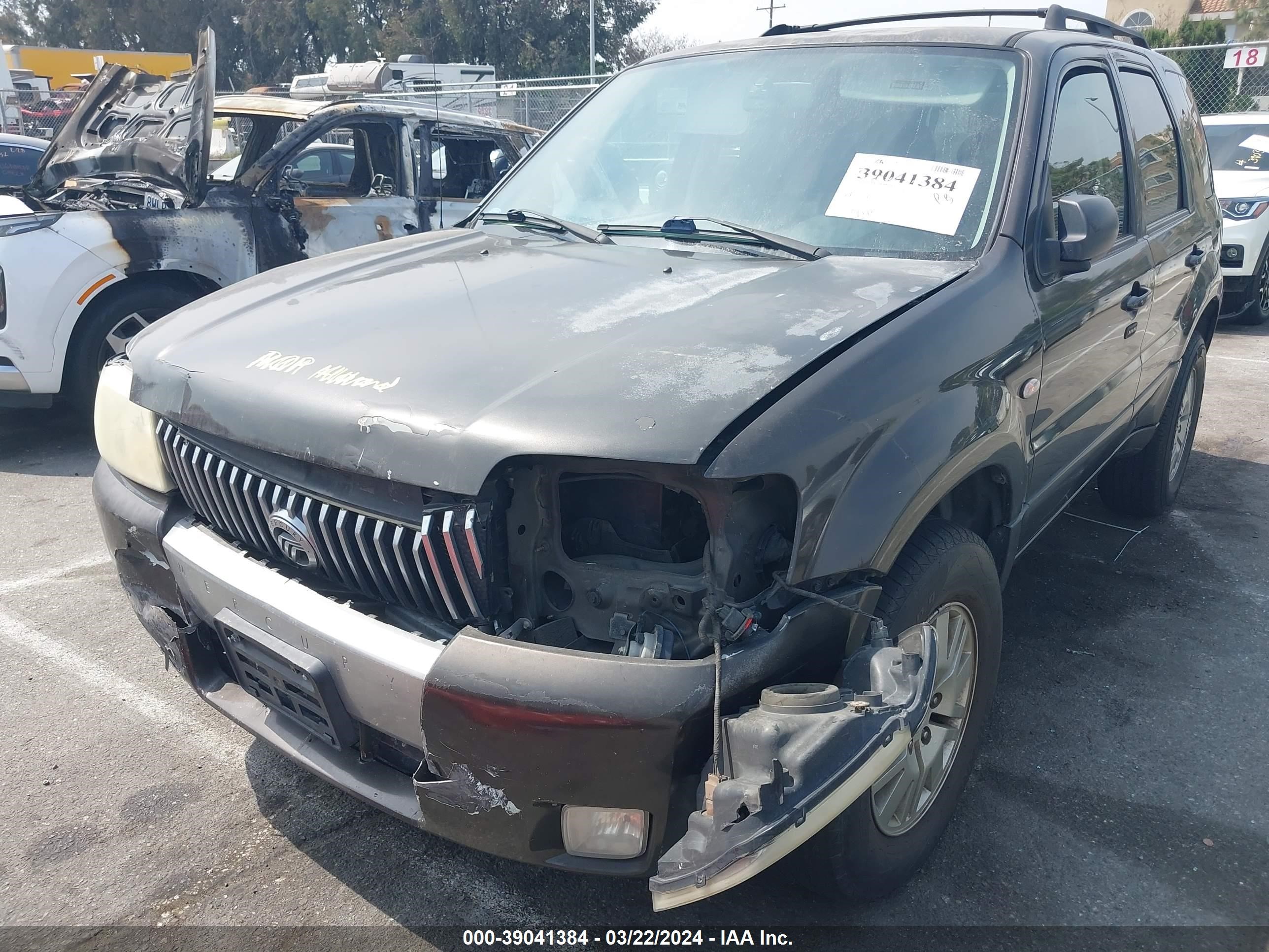 Photo 5 VIN: 4M2CU97187KJ19945 - MERCURY MARINER 