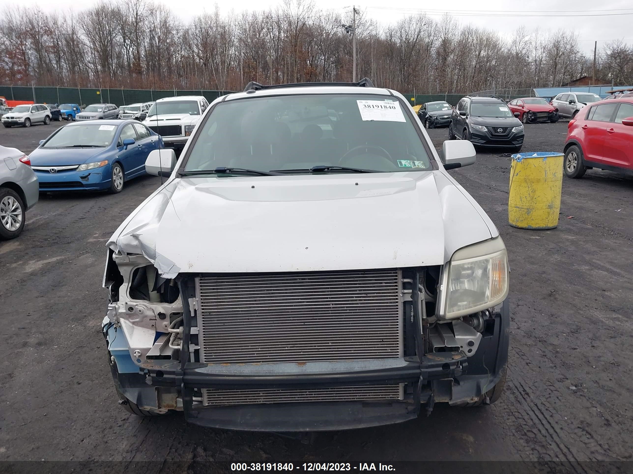 Photo 5 VIN: 4M2CU97G59KJ05315 - MERCURY MARINER 