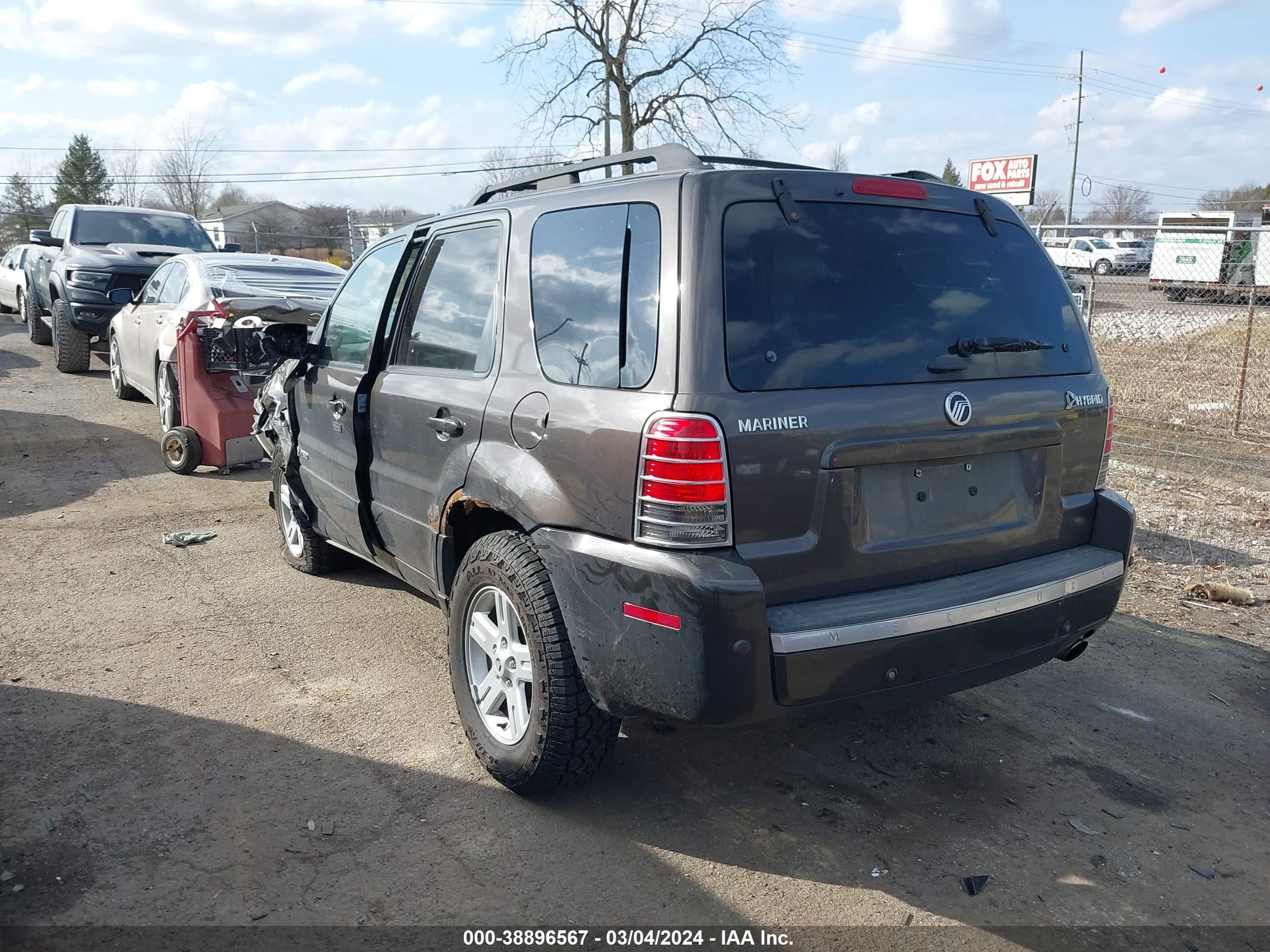 Photo 2 VIN: 4M2CU98H16KJ20588 - MERCURY MARINER 