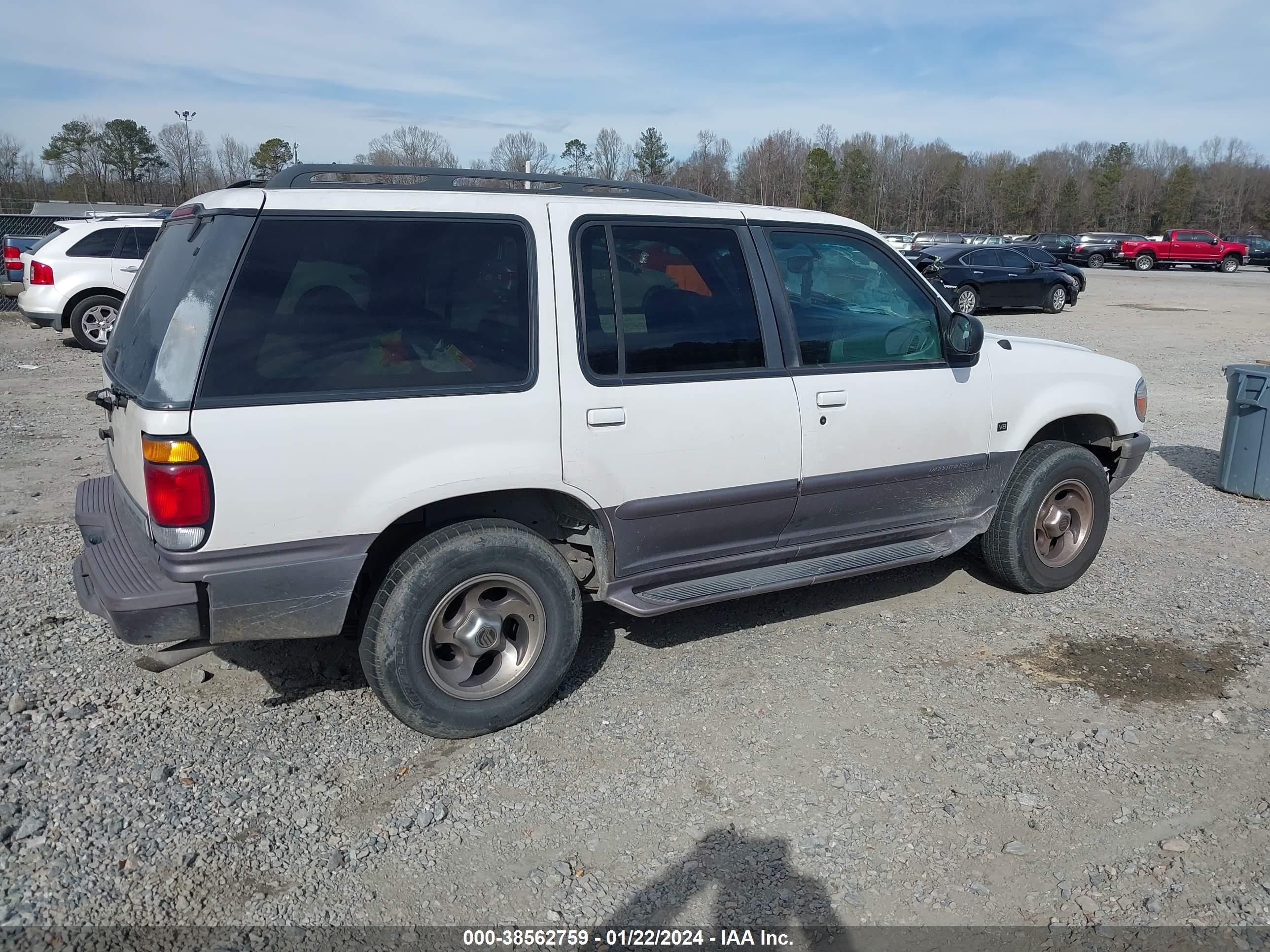 Photo 3 VIN: 4M2DU52P2VUJ63062 - MERCURY MOUNTAINEER 