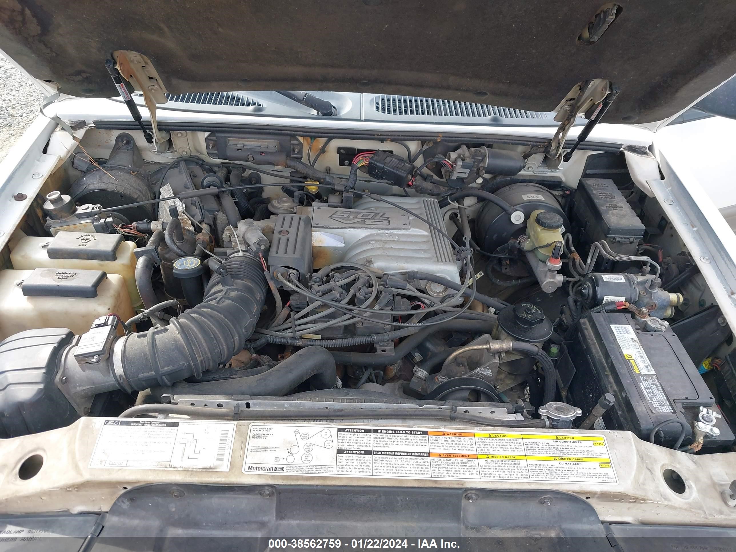 Photo 9 VIN: 4M2DU52P2VUJ63062 - MERCURY MOUNTAINEER 