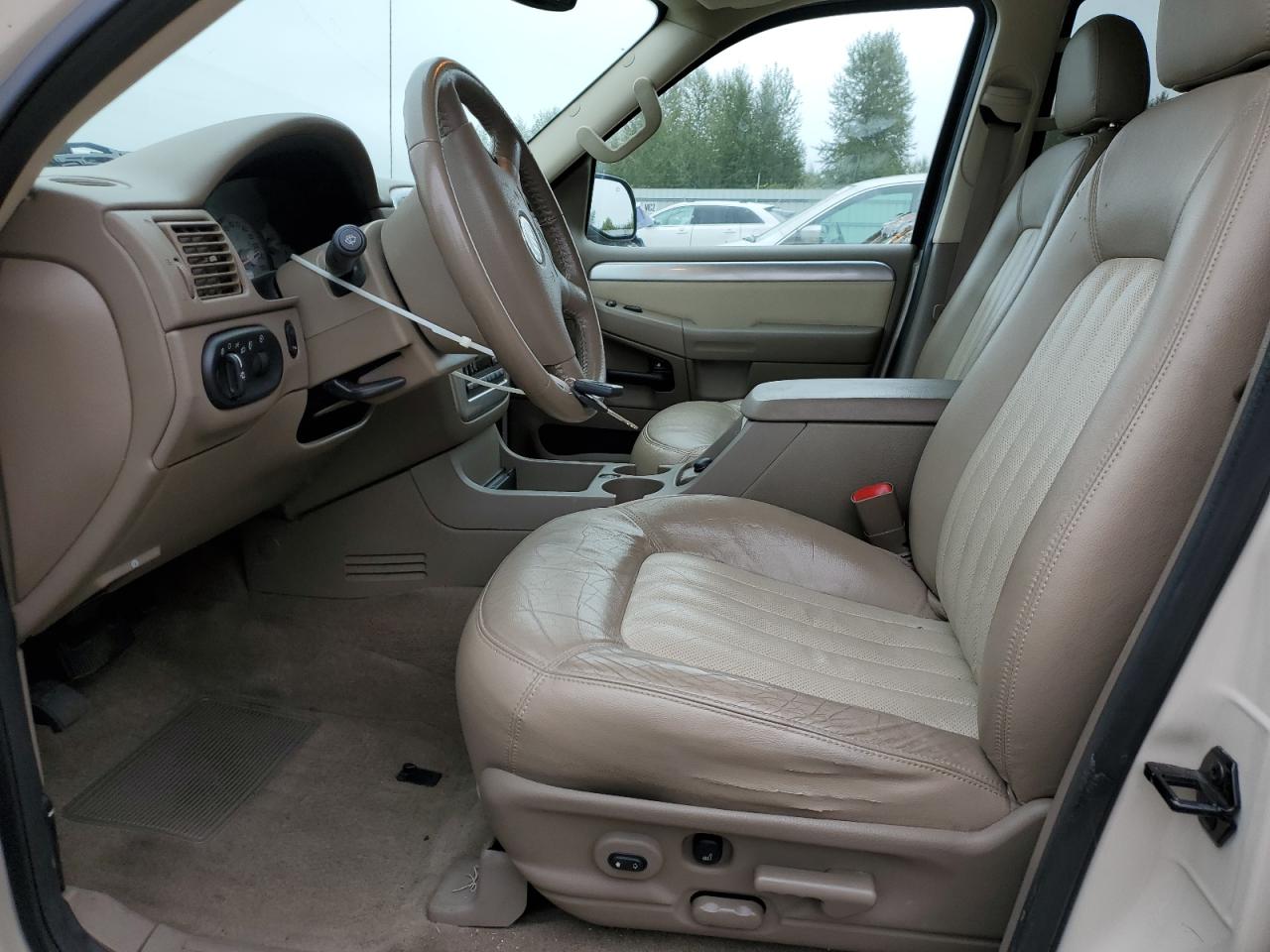 Photo 6 VIN: 4M2DU86E75ZJ06692 - MERCURY MOUNTAINEER 