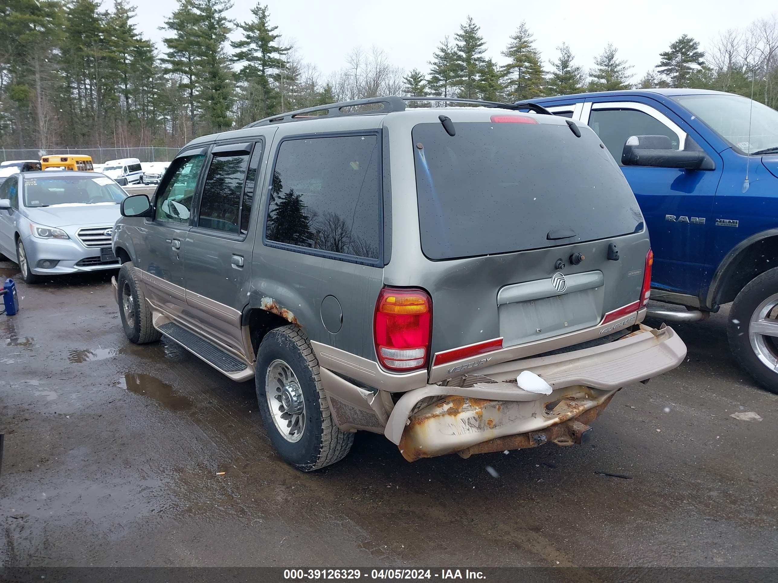 Photo 2 VIN: 4M2DU86P4YUJ44433 - MERCURY MOUNTAINEER 