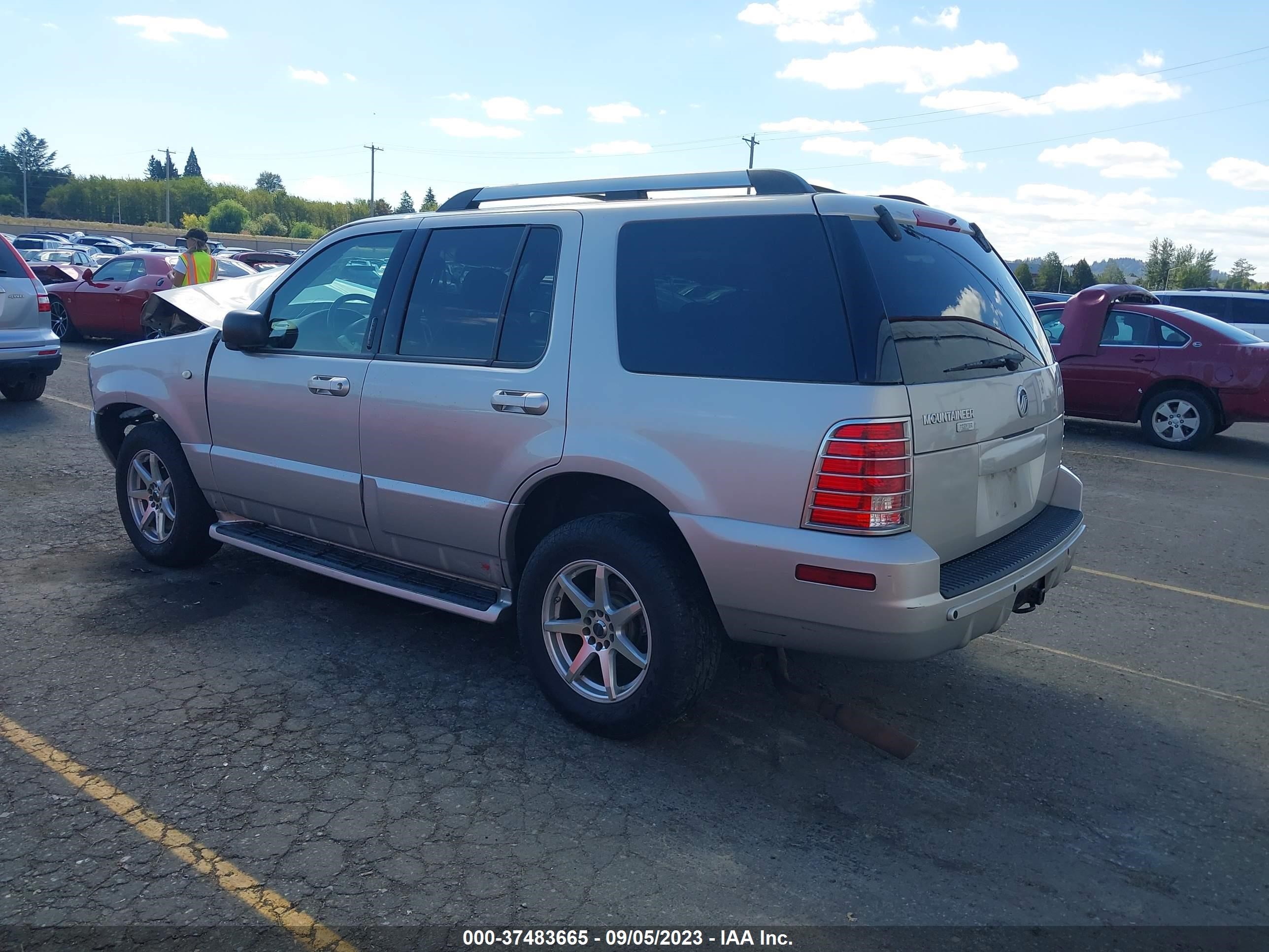 Photo 2 VIN: 4M2DU86W25ZJ03580 - MERCURY MOUNTAINEER 