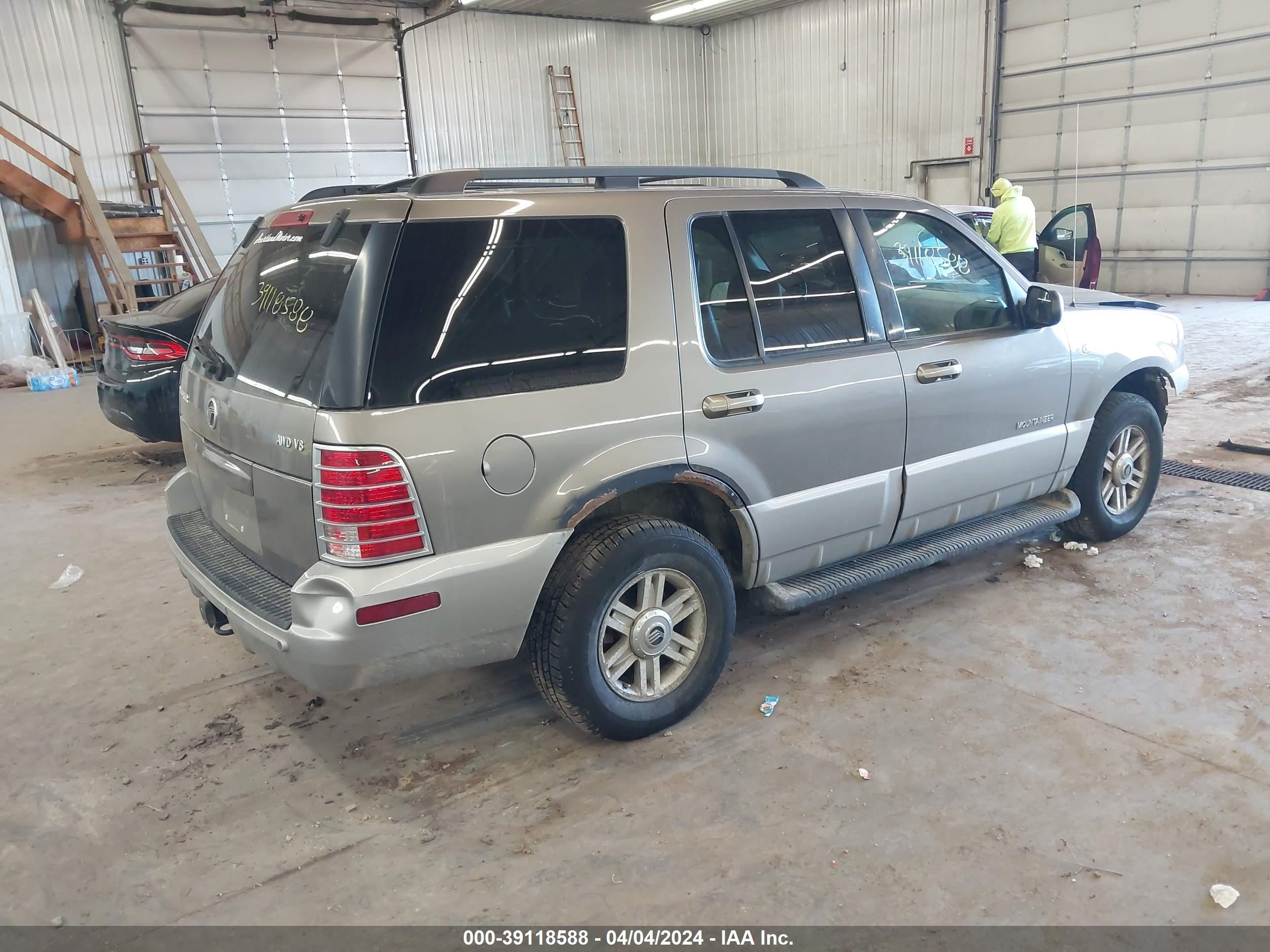 Photo 3 VIN: 4M2DU86W42ZJ15788 - MERCURY MOUNTAINEER 