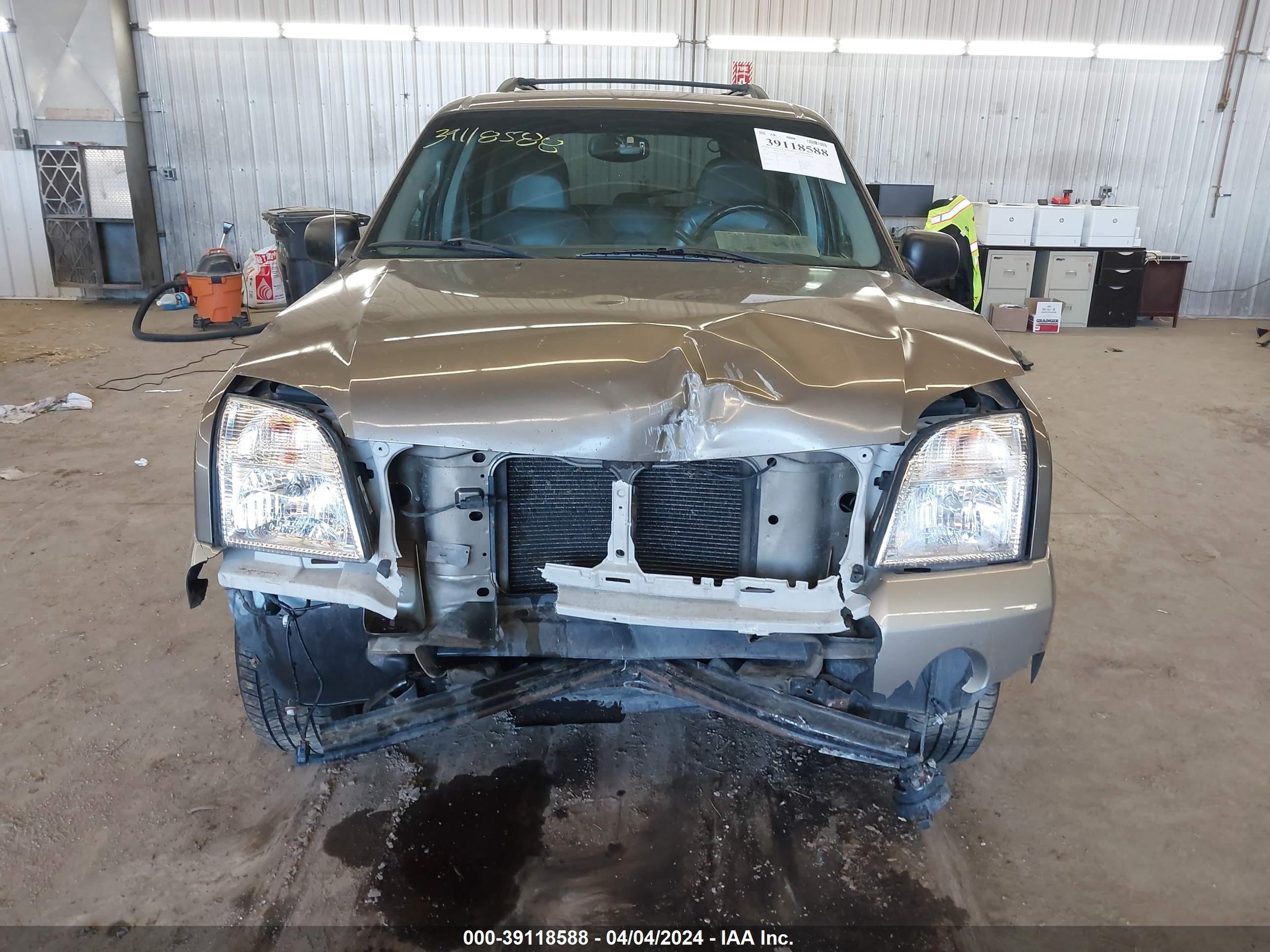 Photo 5 VIN: 4M2DU86W42ZJ15788 - MERCURY MOUNTAINEER 