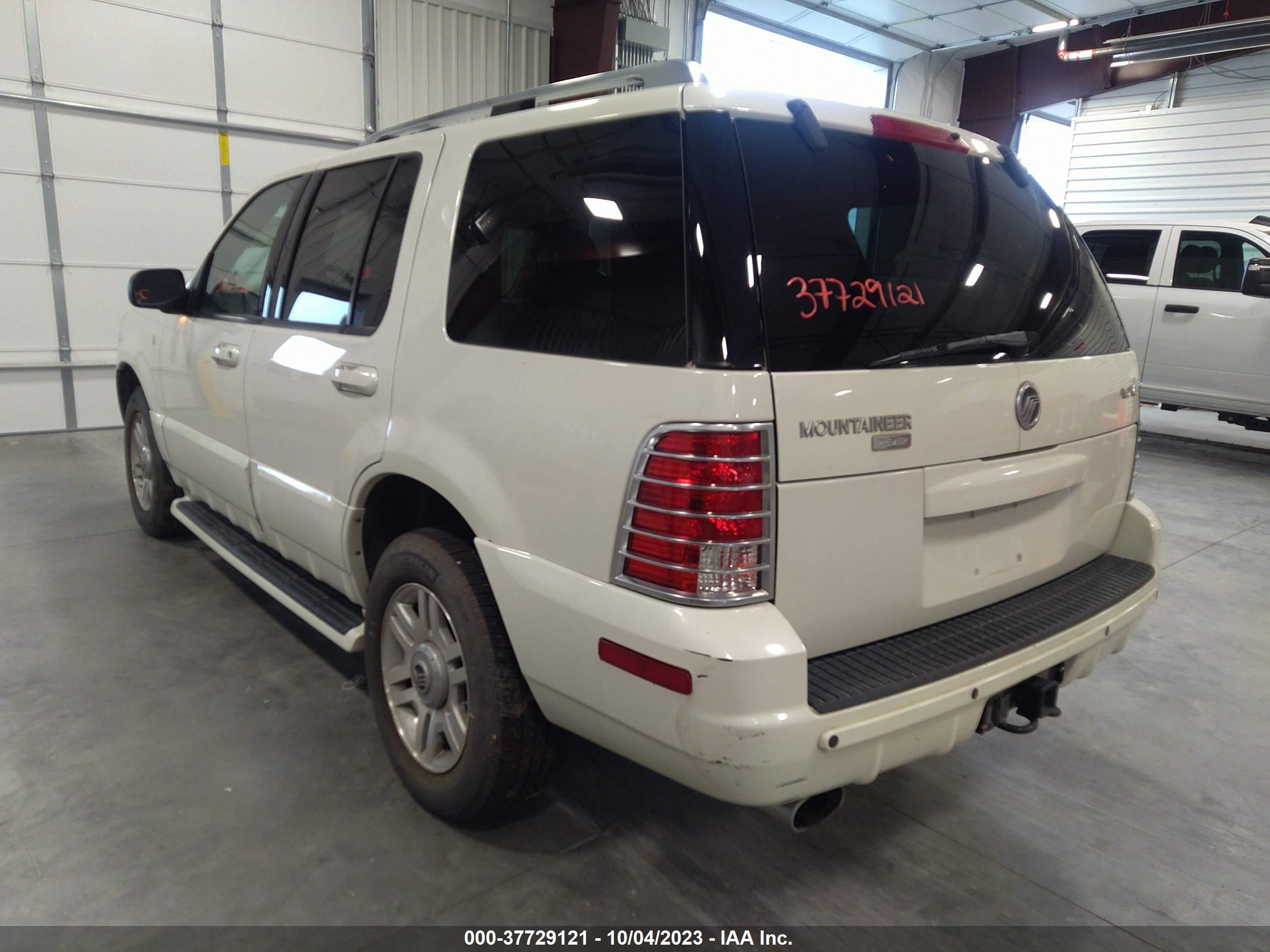 Photo 2 VIN: 4M2DU86W44ZJ42797 - MERCURY MOUNTAINEER 