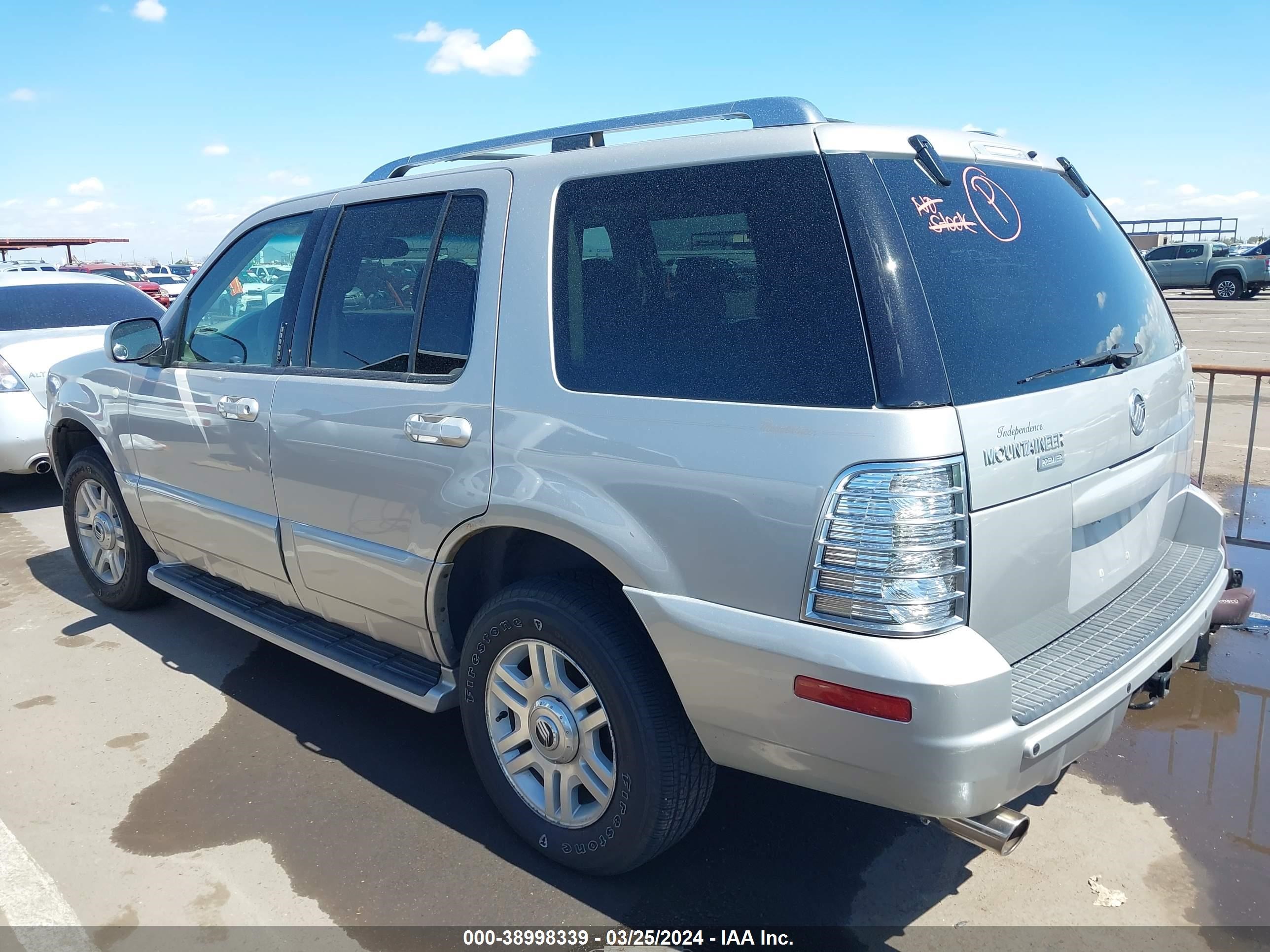 Photo 2 VIN: 4M2DU86W54ZJ02812 - MERCURY MOUNTAINEER 