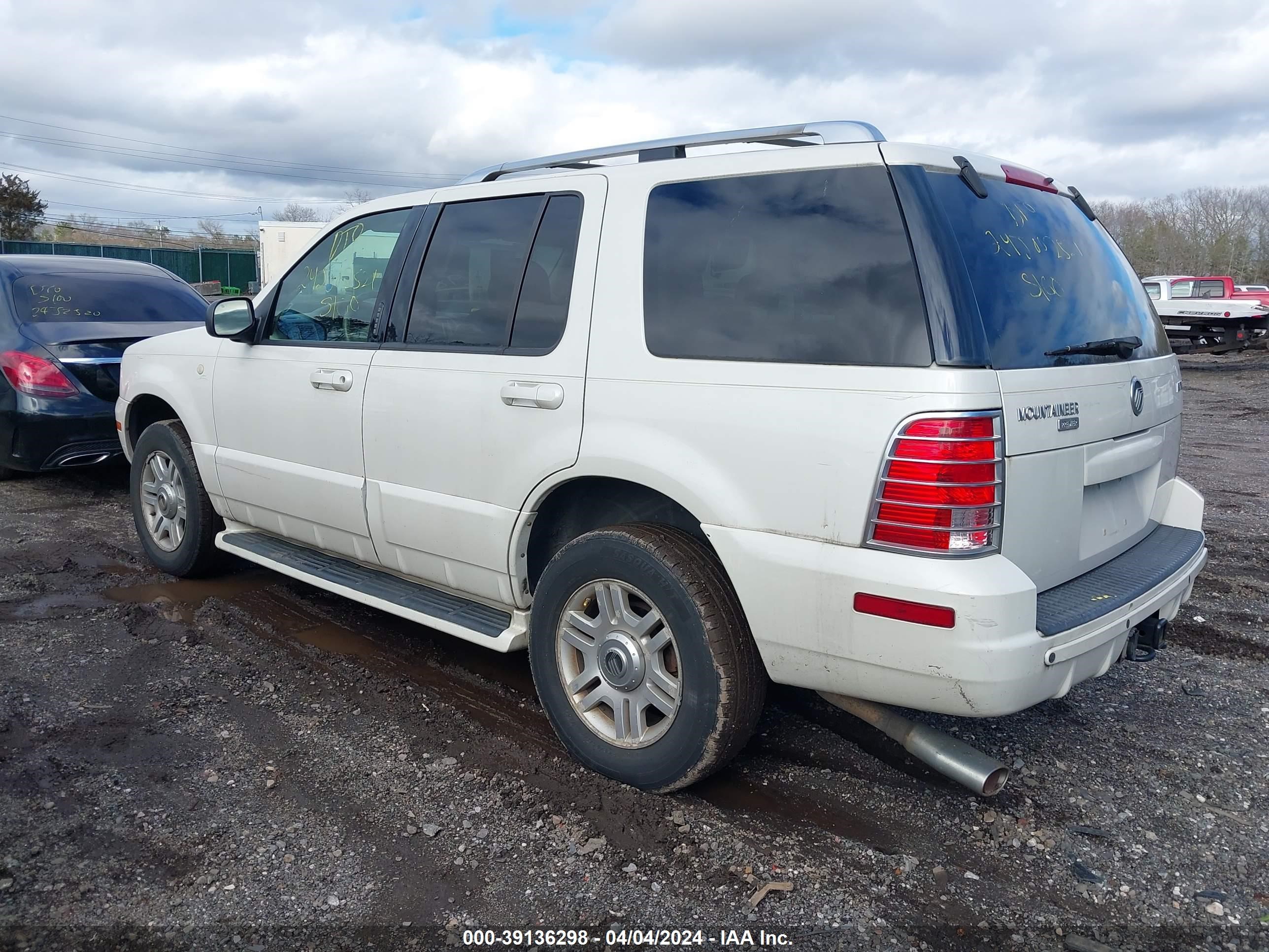 Photo 2 VIN: 4M2DU86W84ZJ39434 - MERCURY MOUNTAINEER 