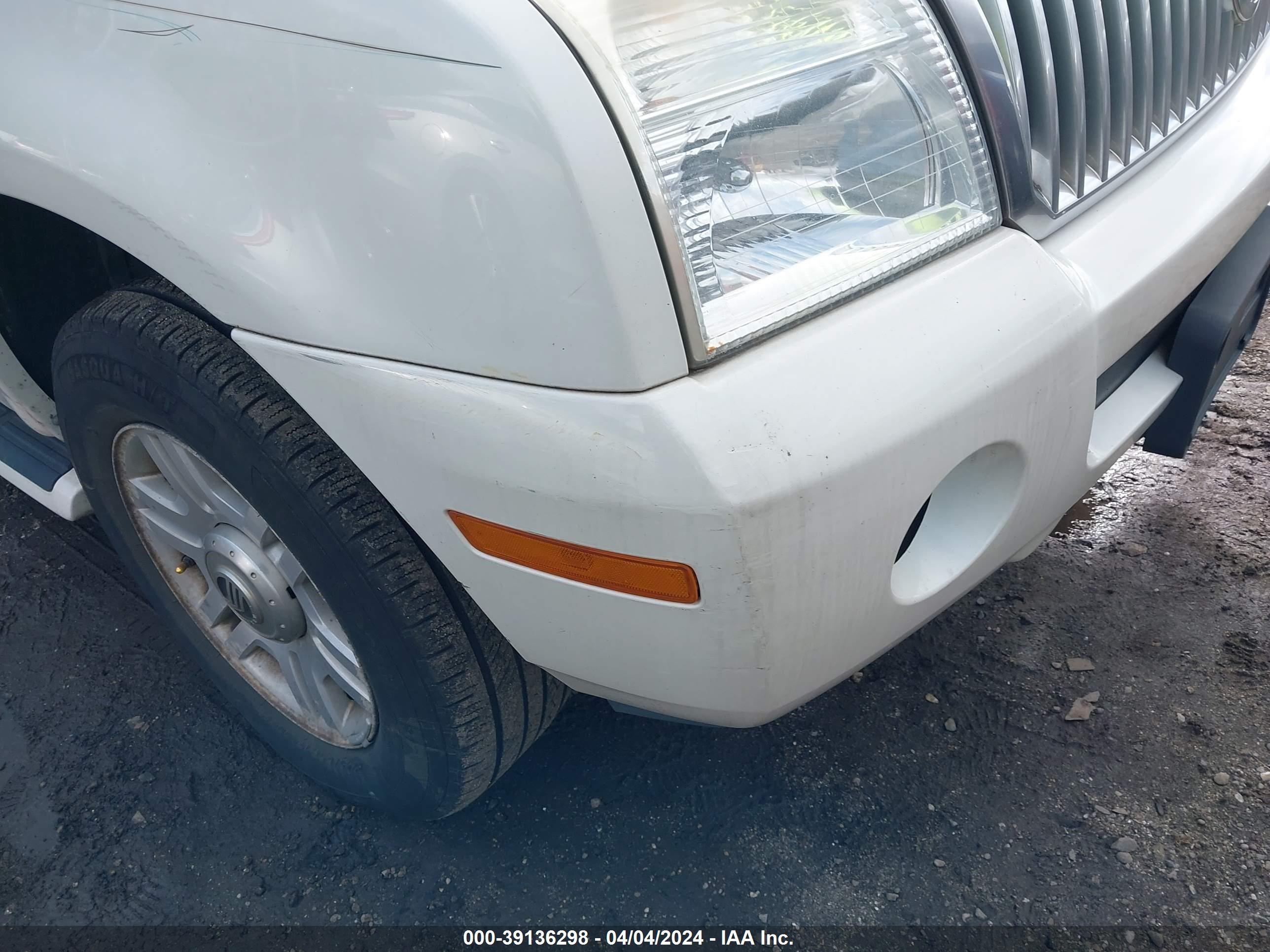 Photo 5 VIN: 4M2DU86W84ZJ39434 - MERCURY MOUNTAINEER 