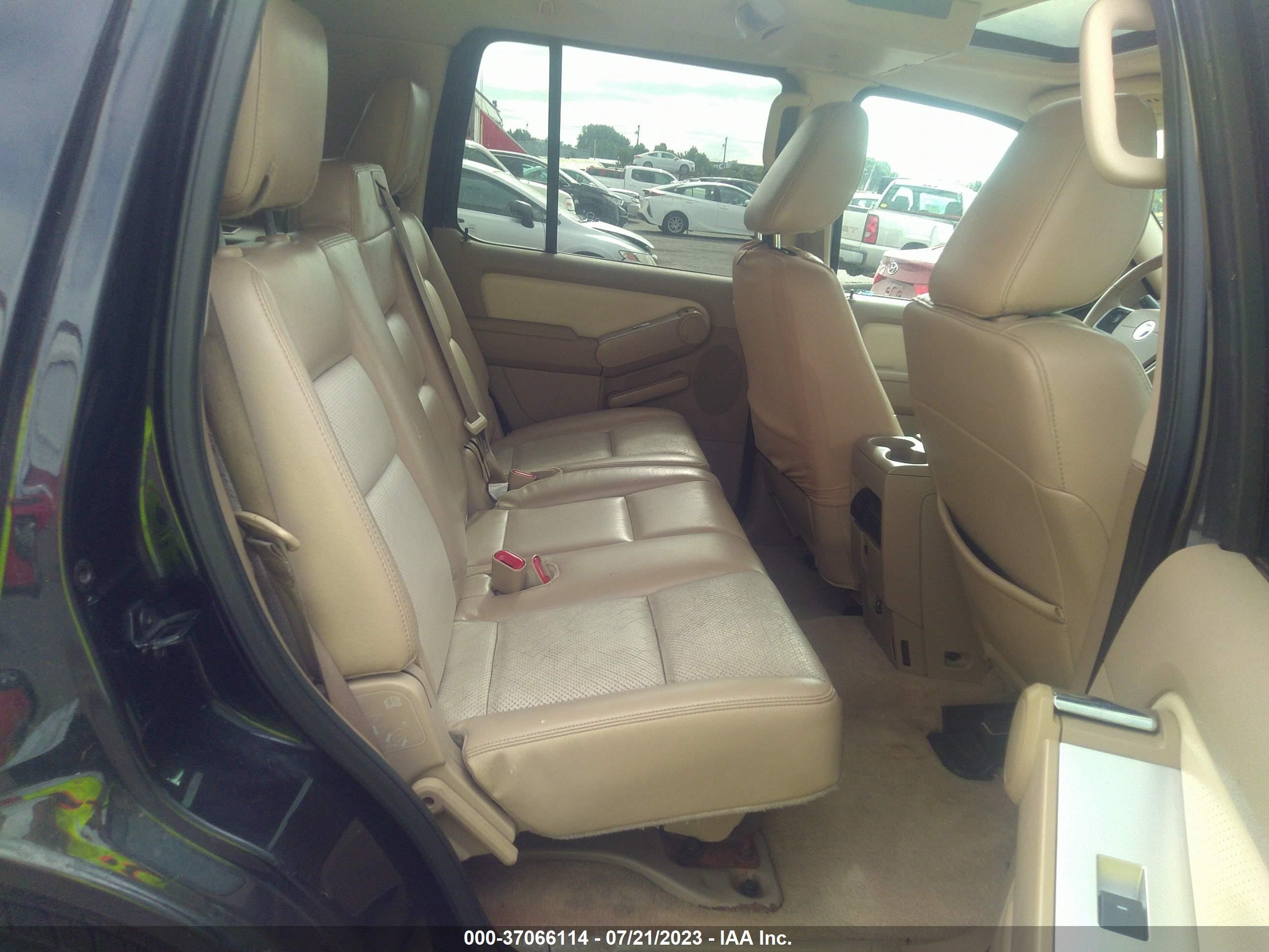 Photo 7 VIN: 4M2EN4JE3AUJ02227 - MERCURY MOUNTAINEER 