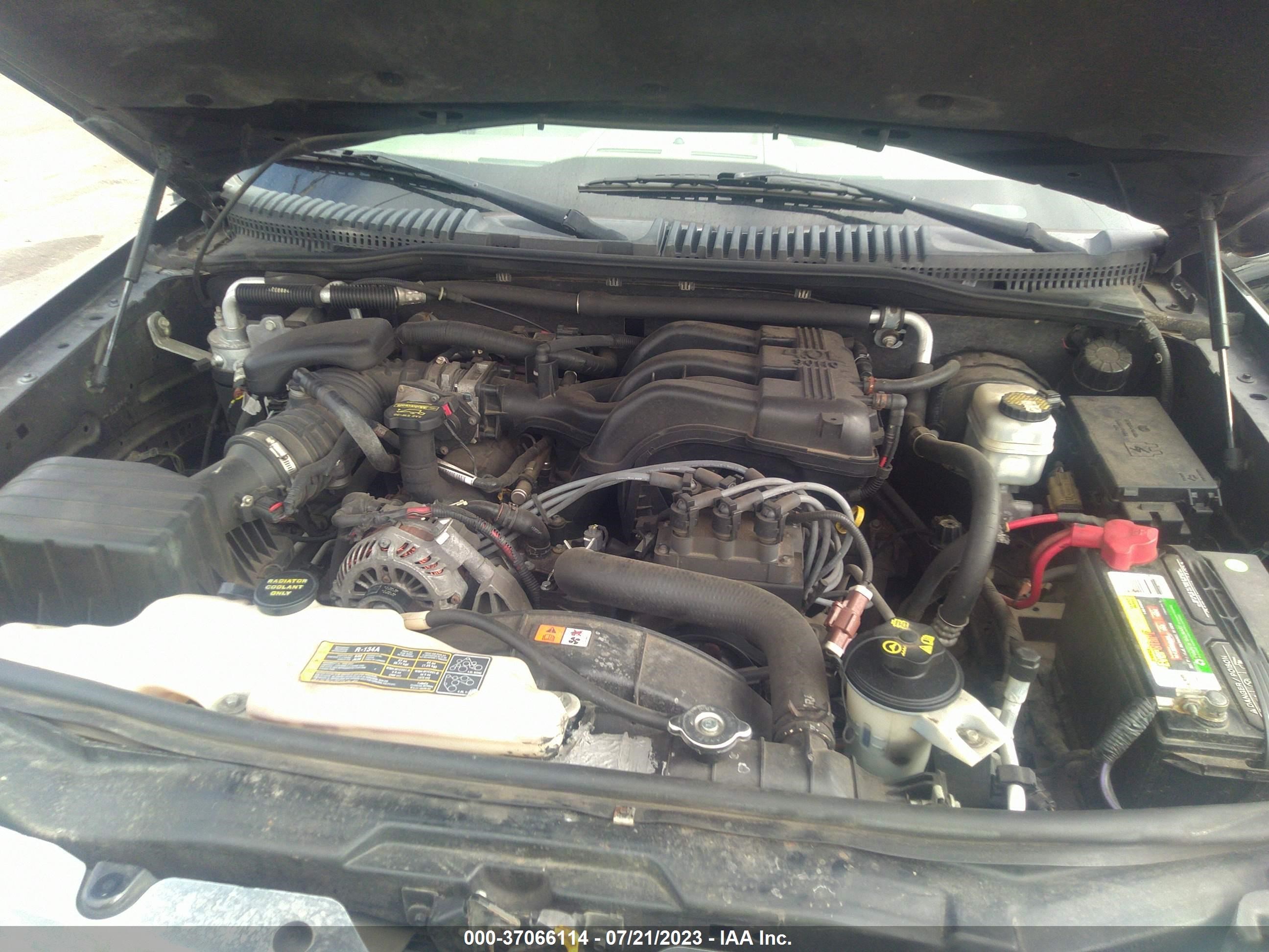 Photo 9 VIN: 4M2EN4JE3AUJ02227 - MERCURY MOUNTAINEER 