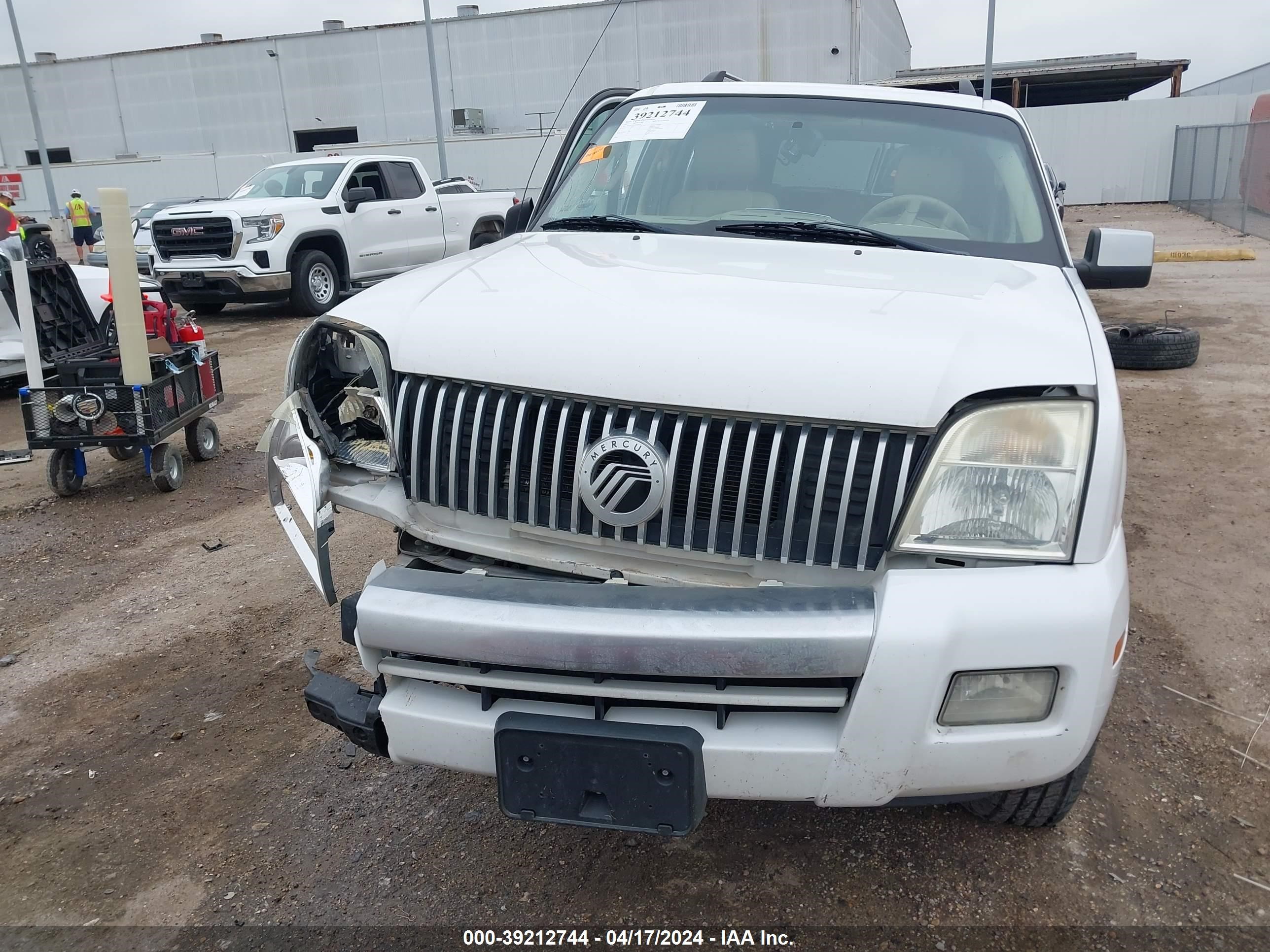 Photo 12 VIN: 4M2EU38897UJ11715 - MERCURY MOUNTAINEER 