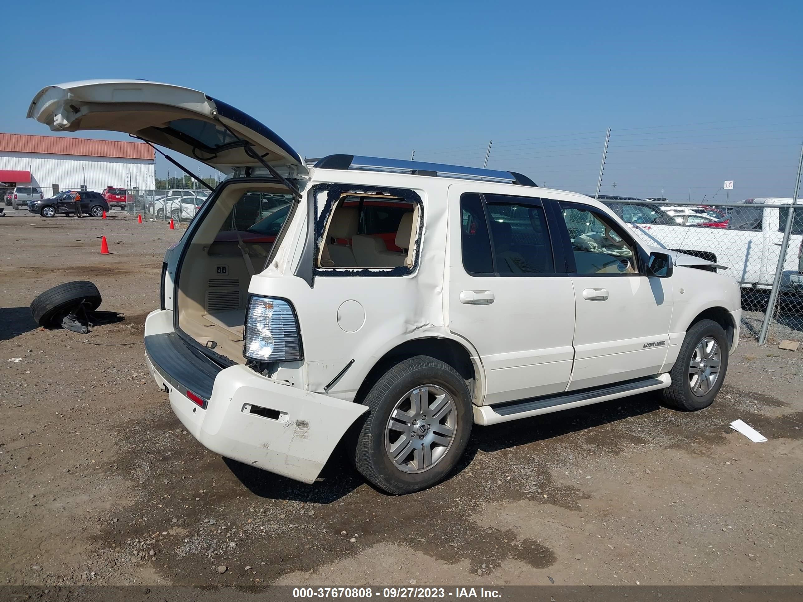 Photo 3 VIN: 4M2EU38E77UJ14781 - MERCURY MOUNTAINEER 