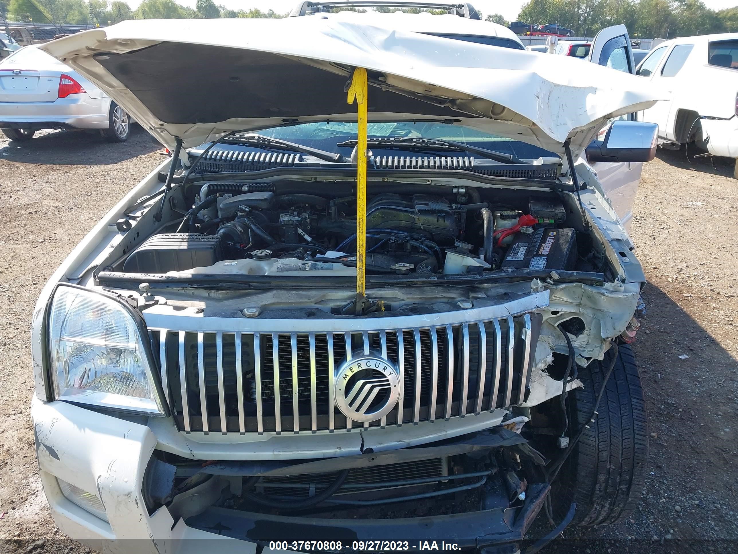 Photo 9 VIN: 4M2EU38E77UJ14781 - MERCURY MOUNTAINEER 