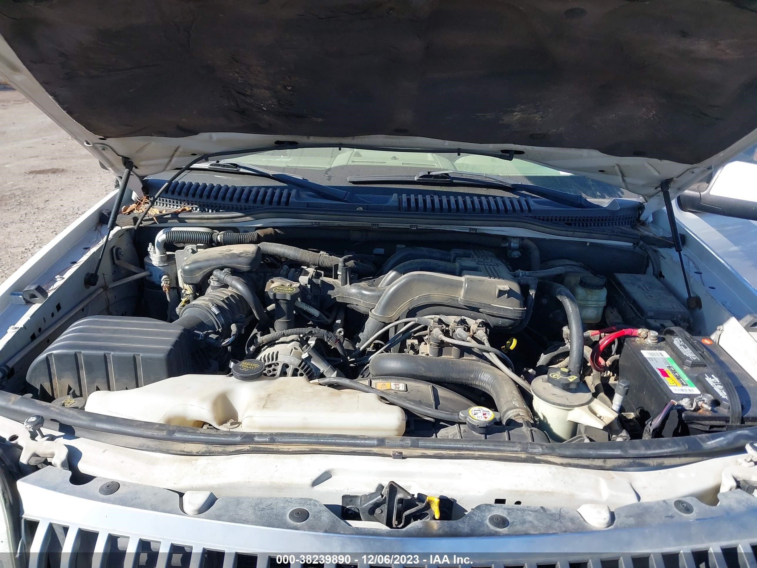 Photo 9 VIN: 4M2EU47E16UJ05225 - MERCURY MOUNTAINEER 