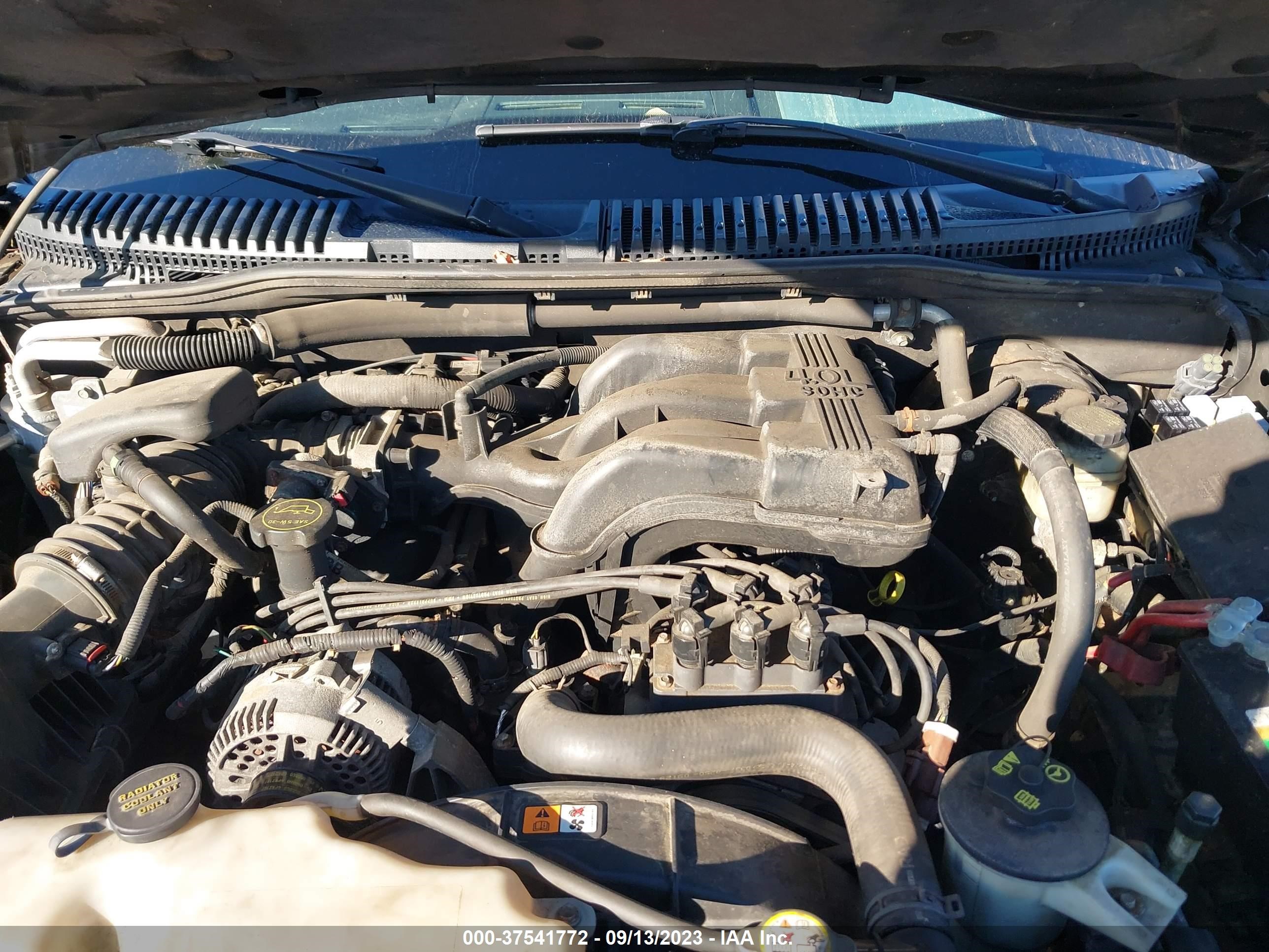 Photo 9 VIN: 4M2EU47E37UJ14333 - MERCURY MOUNTAINEER 