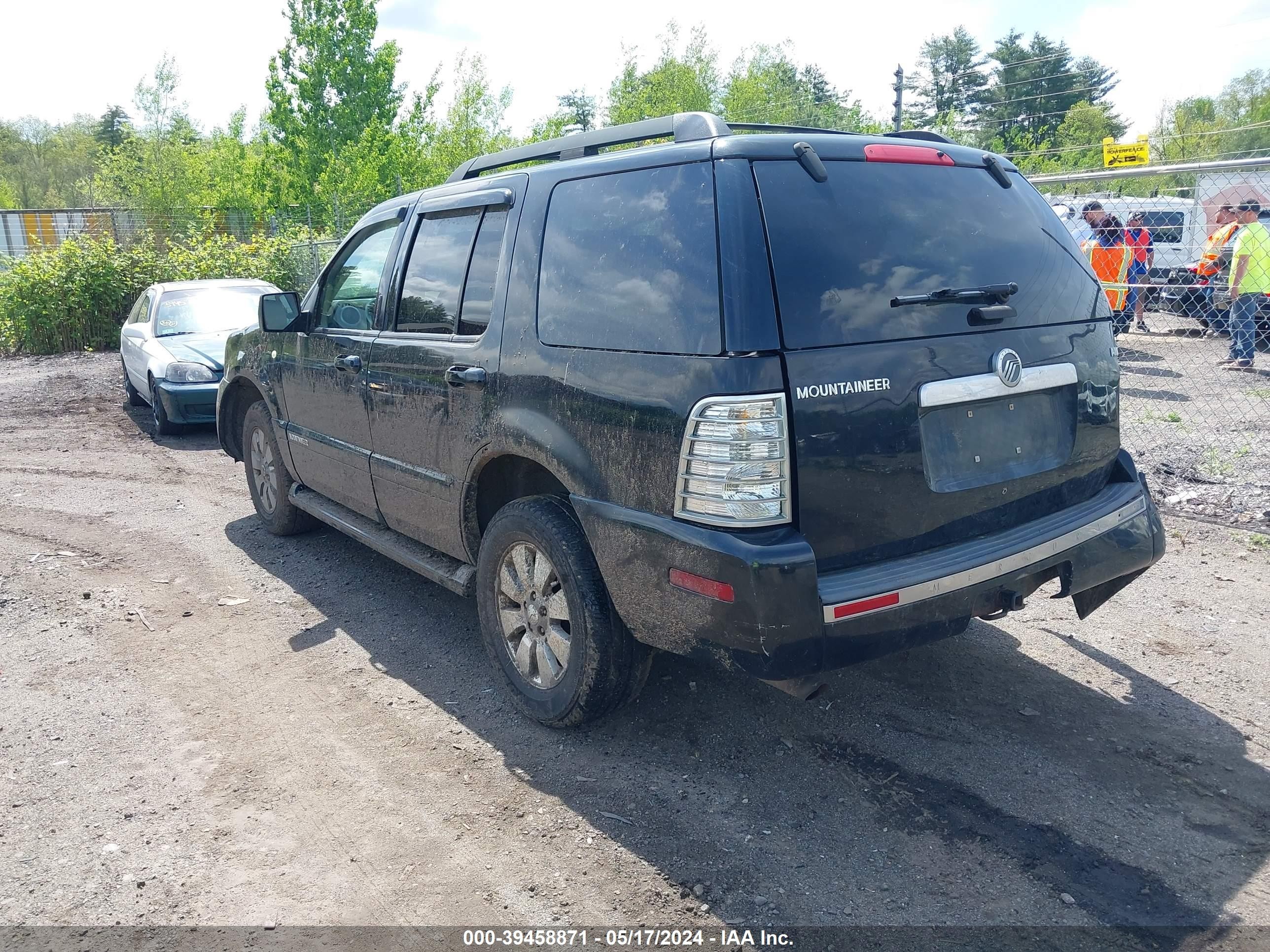 Photo 2 VIN: 4M2EU47E37UJ23503 - MERCURY MOUNTAINEER 