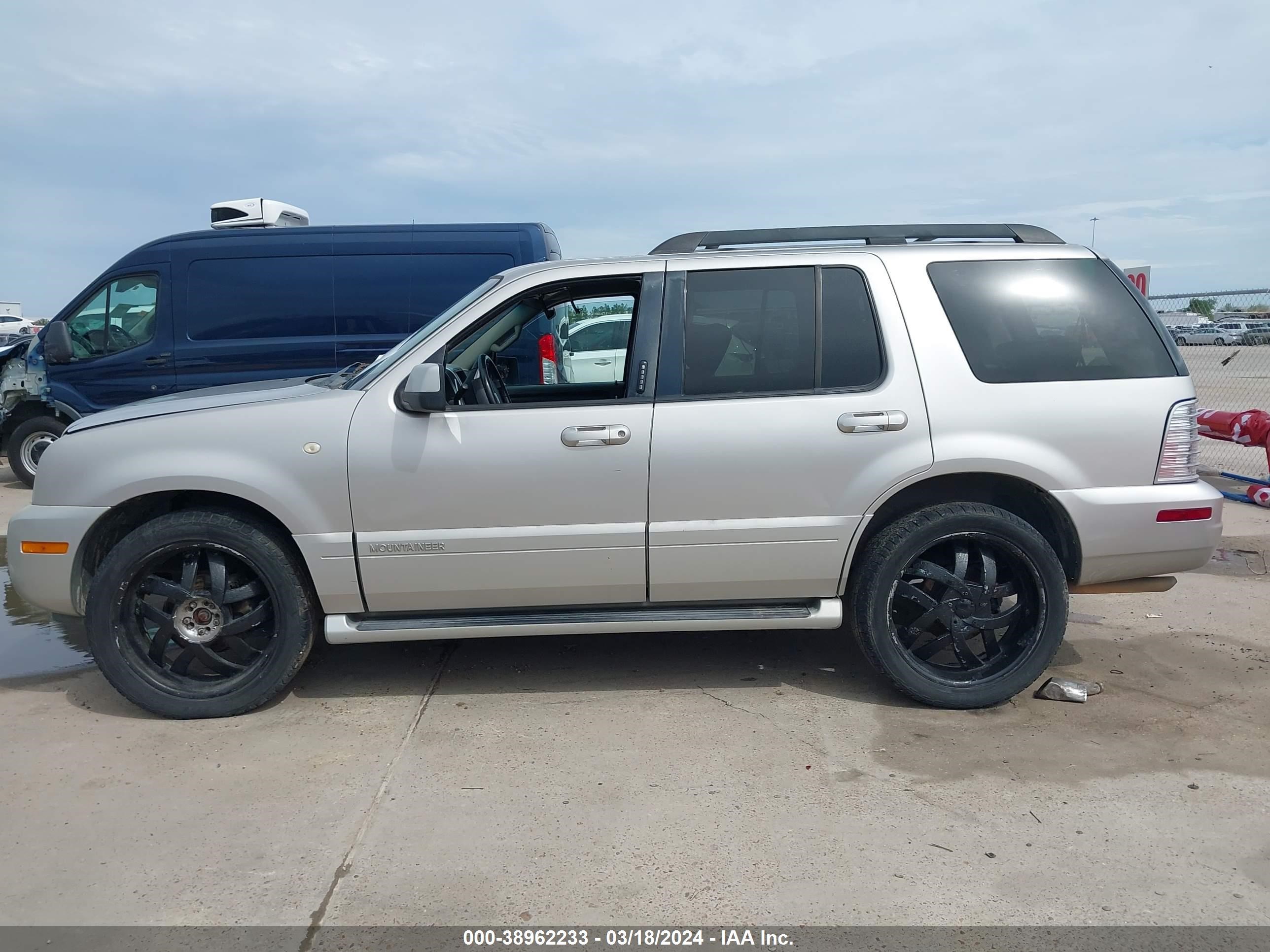 Photo 14 VIN: 4M2EU47E38UJ09148 - MERCURY MOUNTAINEER 