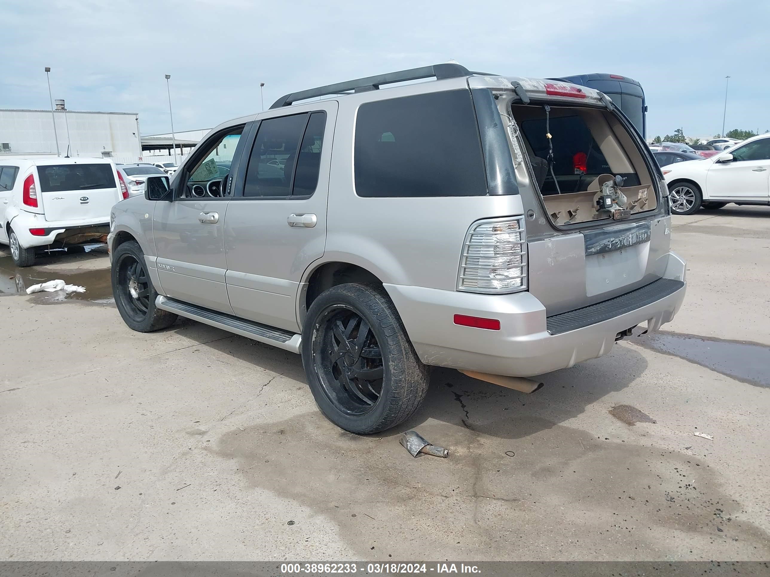 Photo 2 VIN: 4M2EU47E38UJ09148 - MERCURY MOUNTAINEER 