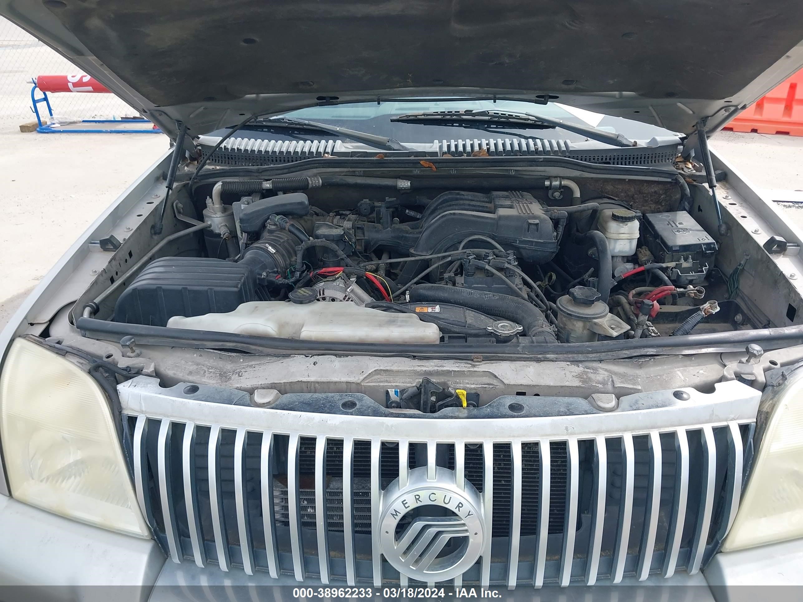 Photo 9 VIN: 4M2EU47E38UJ09148 - MERCURY MOUNTAINEER 