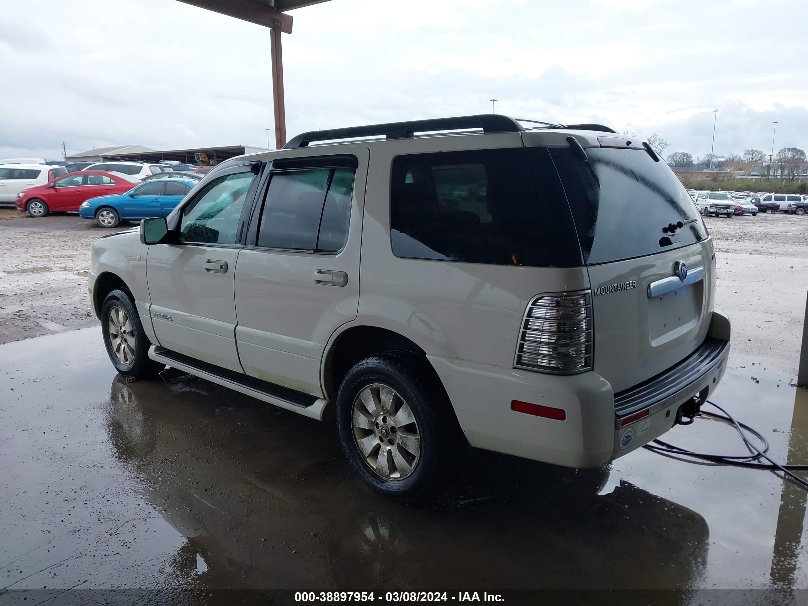 Photo 2 VIN: 4M2EU47E48UJ13841 - MERCURY MOUNTAINEER 