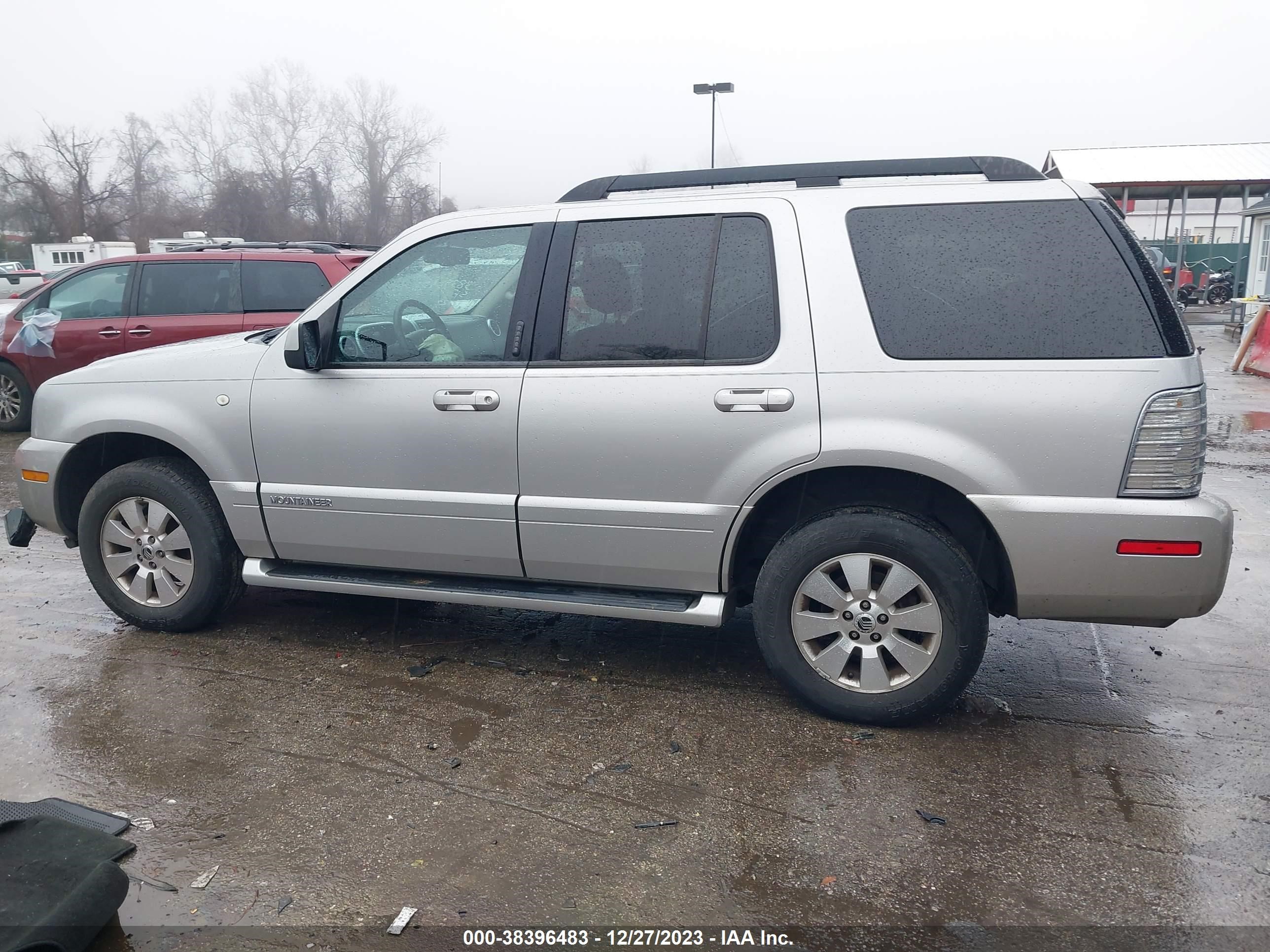 Photo 13 VIN: 4M2EU47E98UJ04844 - MERCURY MOUNTAINEER 