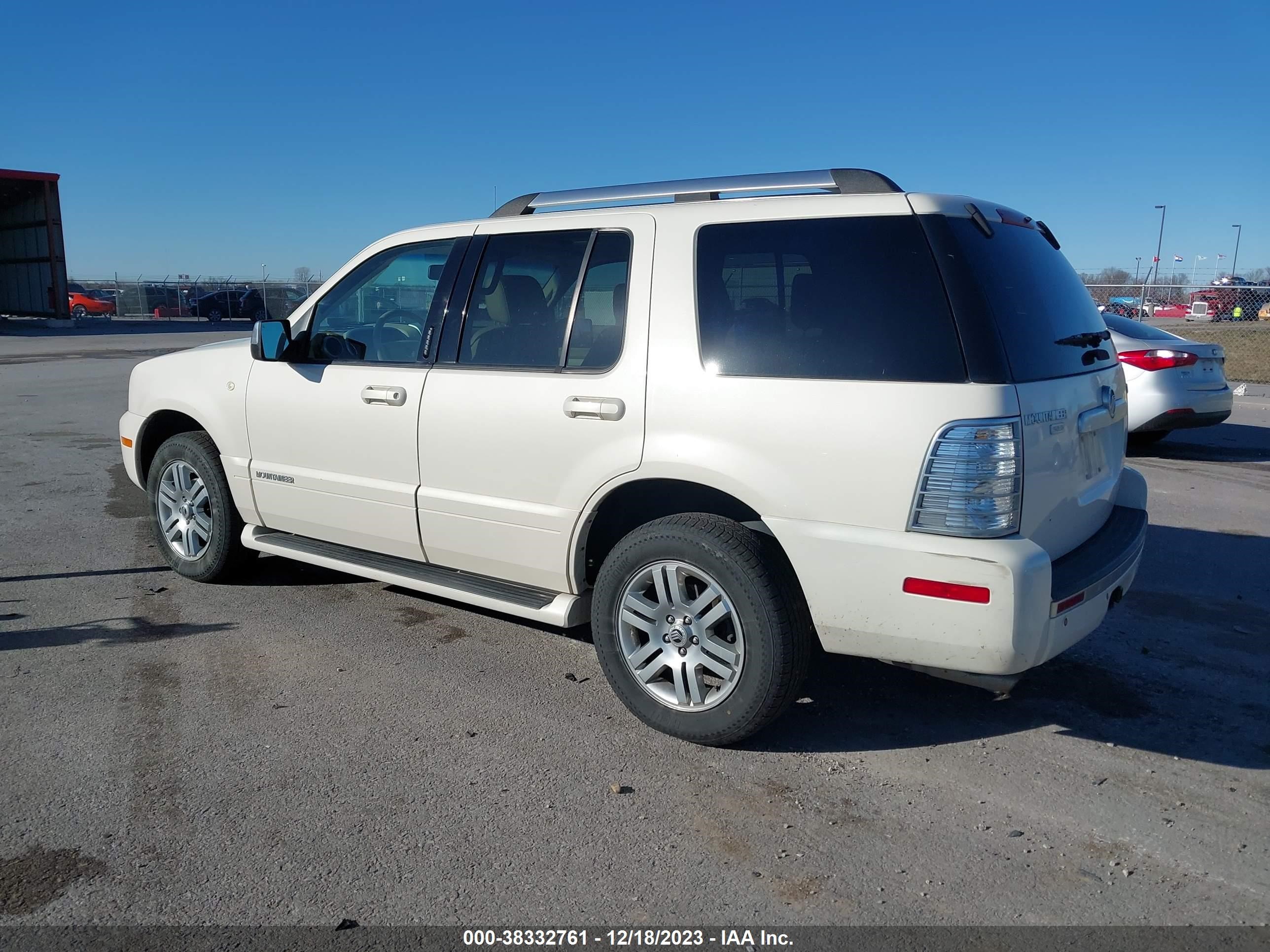 Photo 2 VIN: 4M2EU48807UJ05470 - MERCURY MOUNTAINEER 