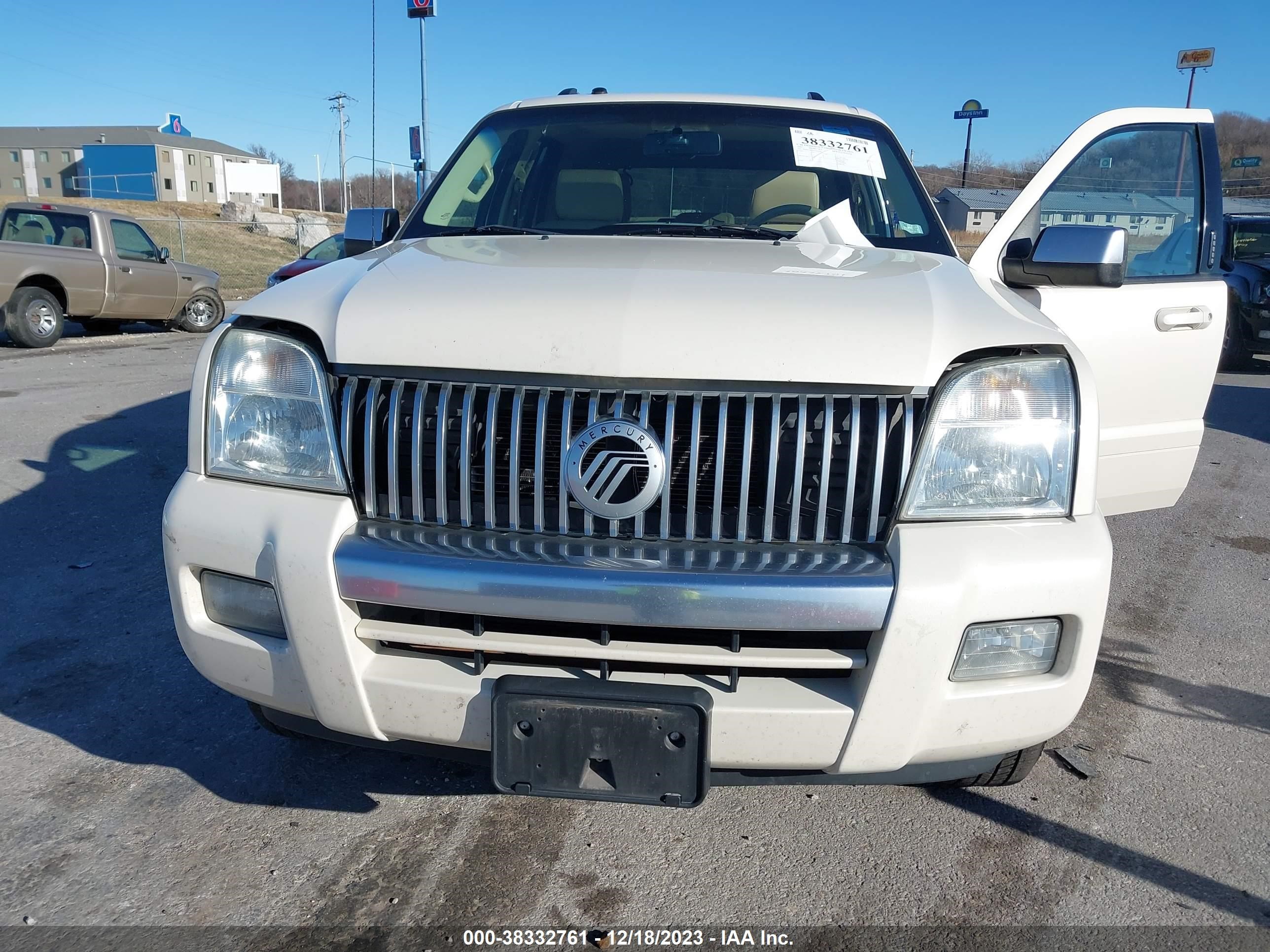 Photo 5 VIN: 4M2EU48807UJ05470 - MERCURY MOUNTAINEER 